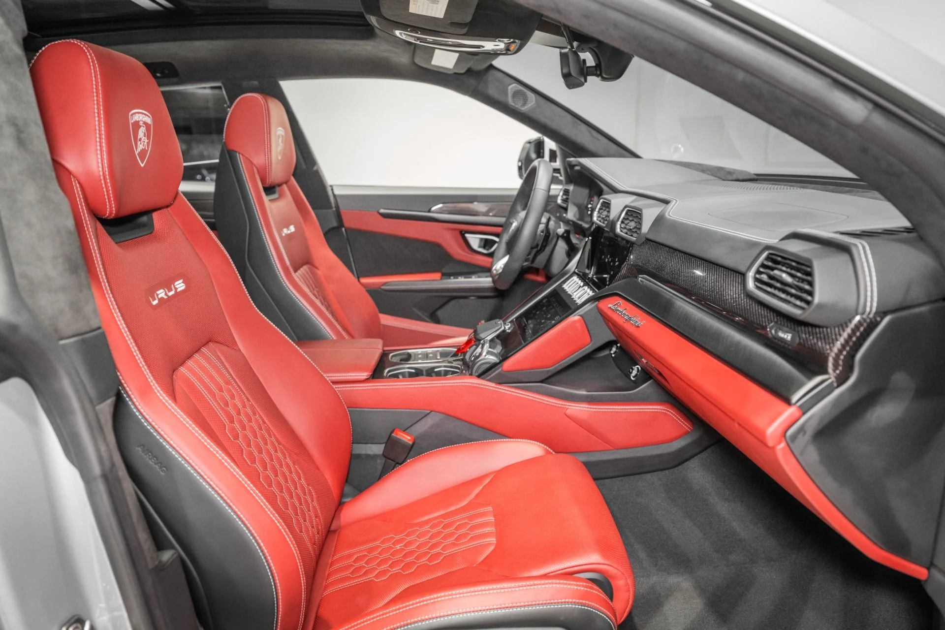 mph024_1349579585_Used_2024_Lamborghini_Urus_S_1773253322_72b0713f53