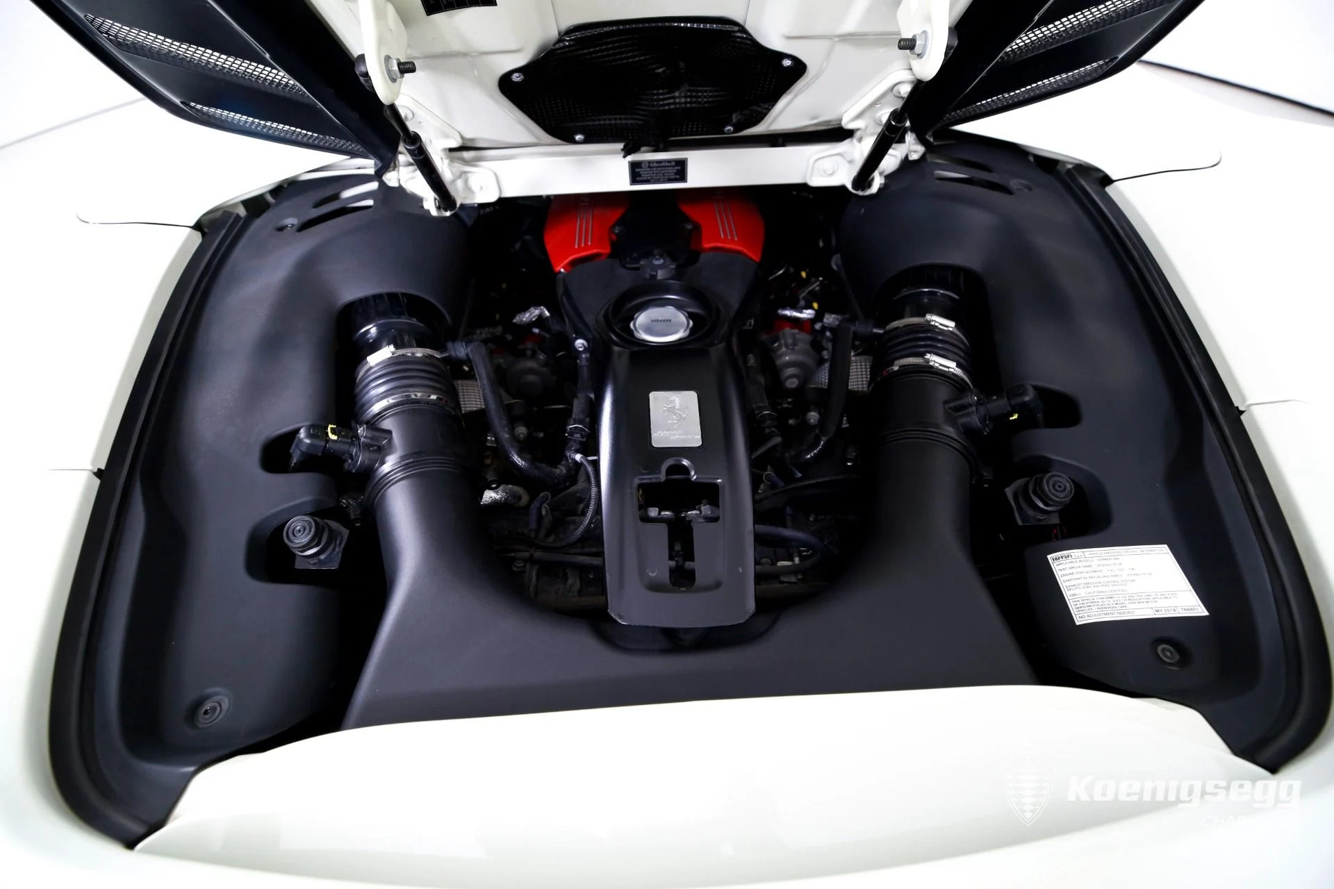 mph024_1359120902_Used_2018_Ferrari_488_Spider_1782838554_ef66b7f2f2