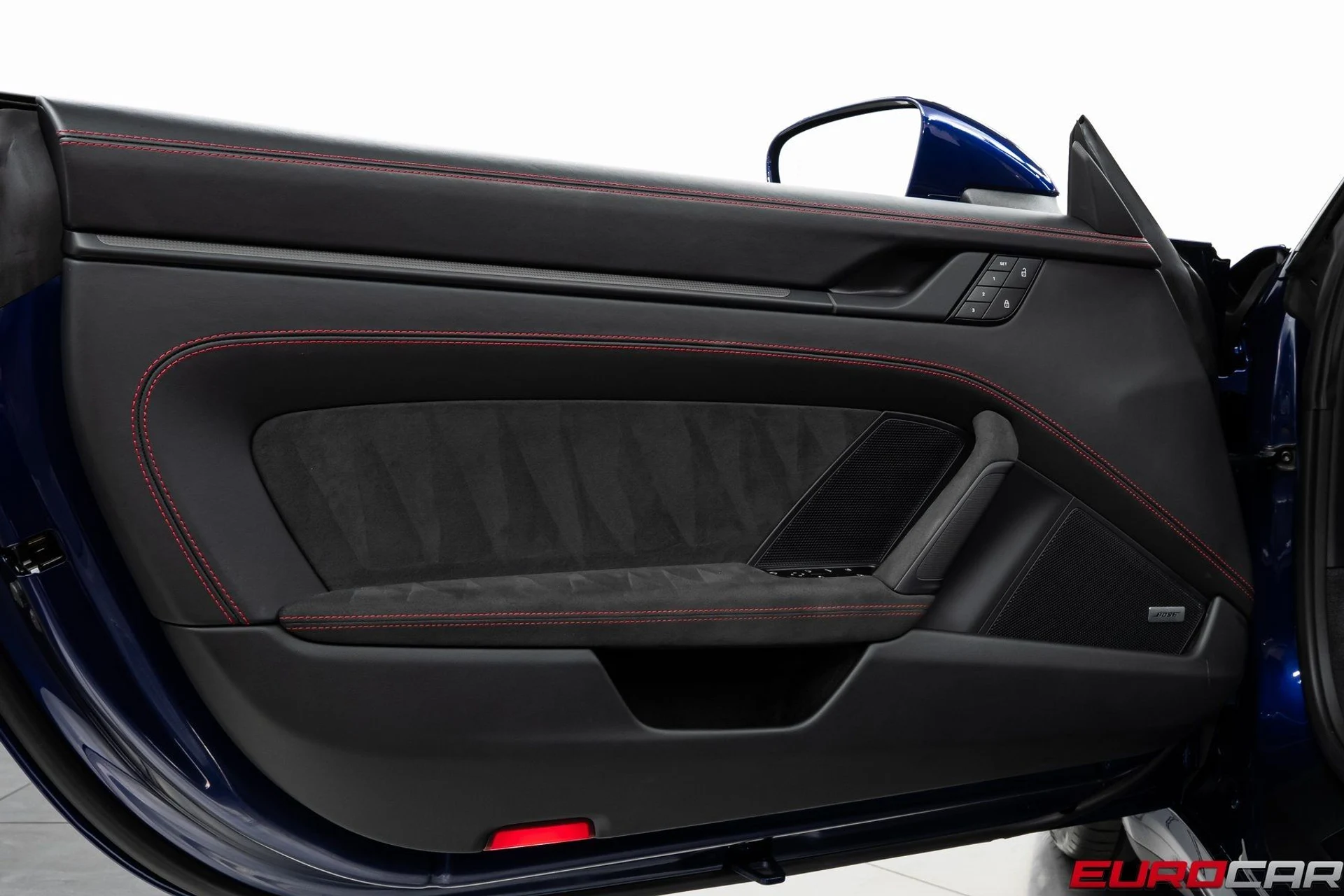 mph024_1368654429_image_25_3654123d93