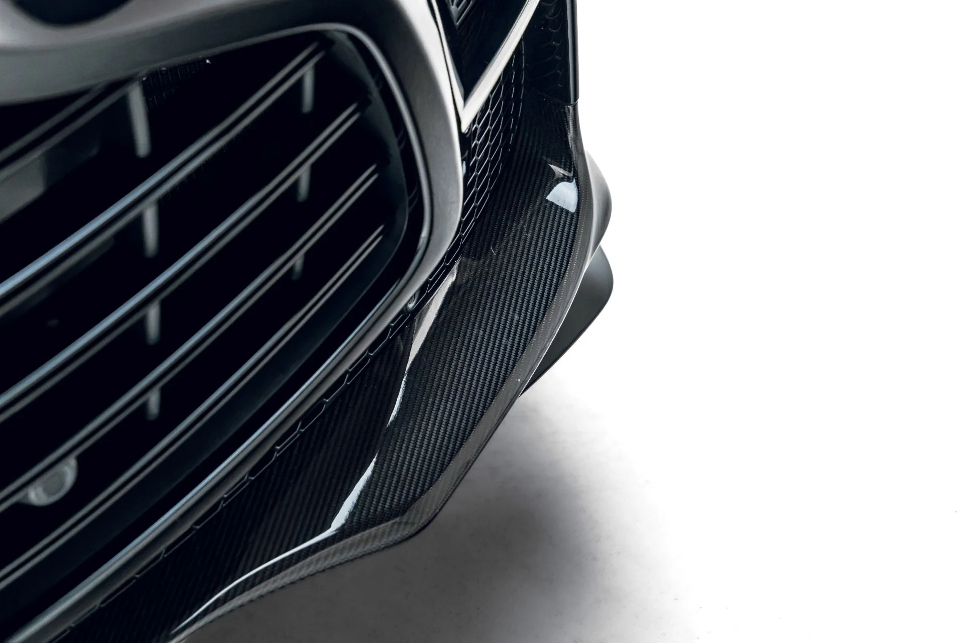 mph024_1380952705_Used_2023_Aston_Martin_DBX_707_1782930759_ca855fa5b5