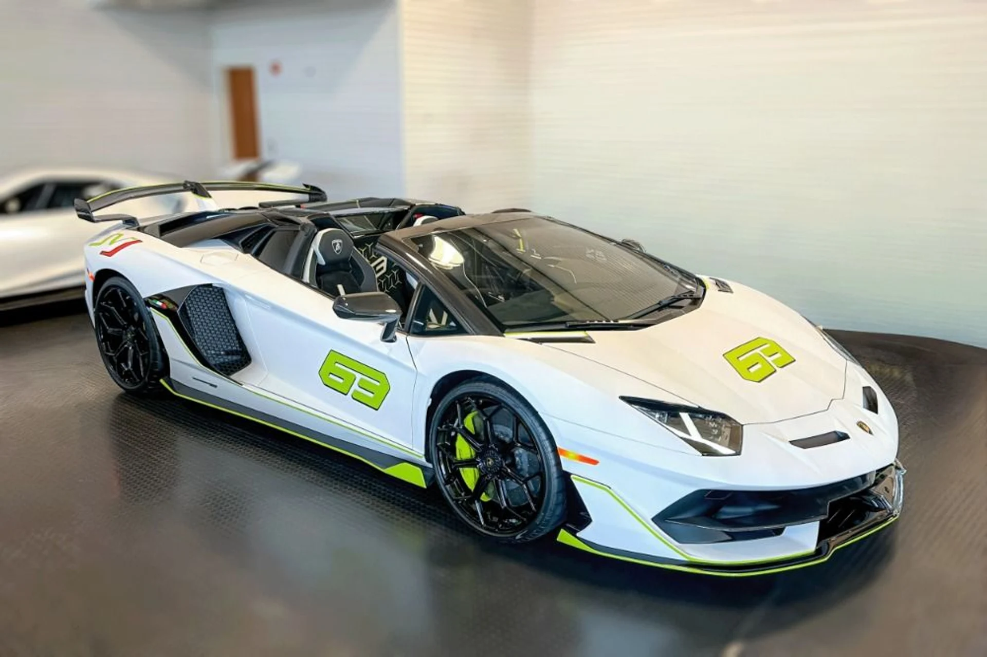 mph024_1382978230_Used_2021_Lamborghini_Aventador_LP_770_4_SVJ_1765888248_f7bf6030b2