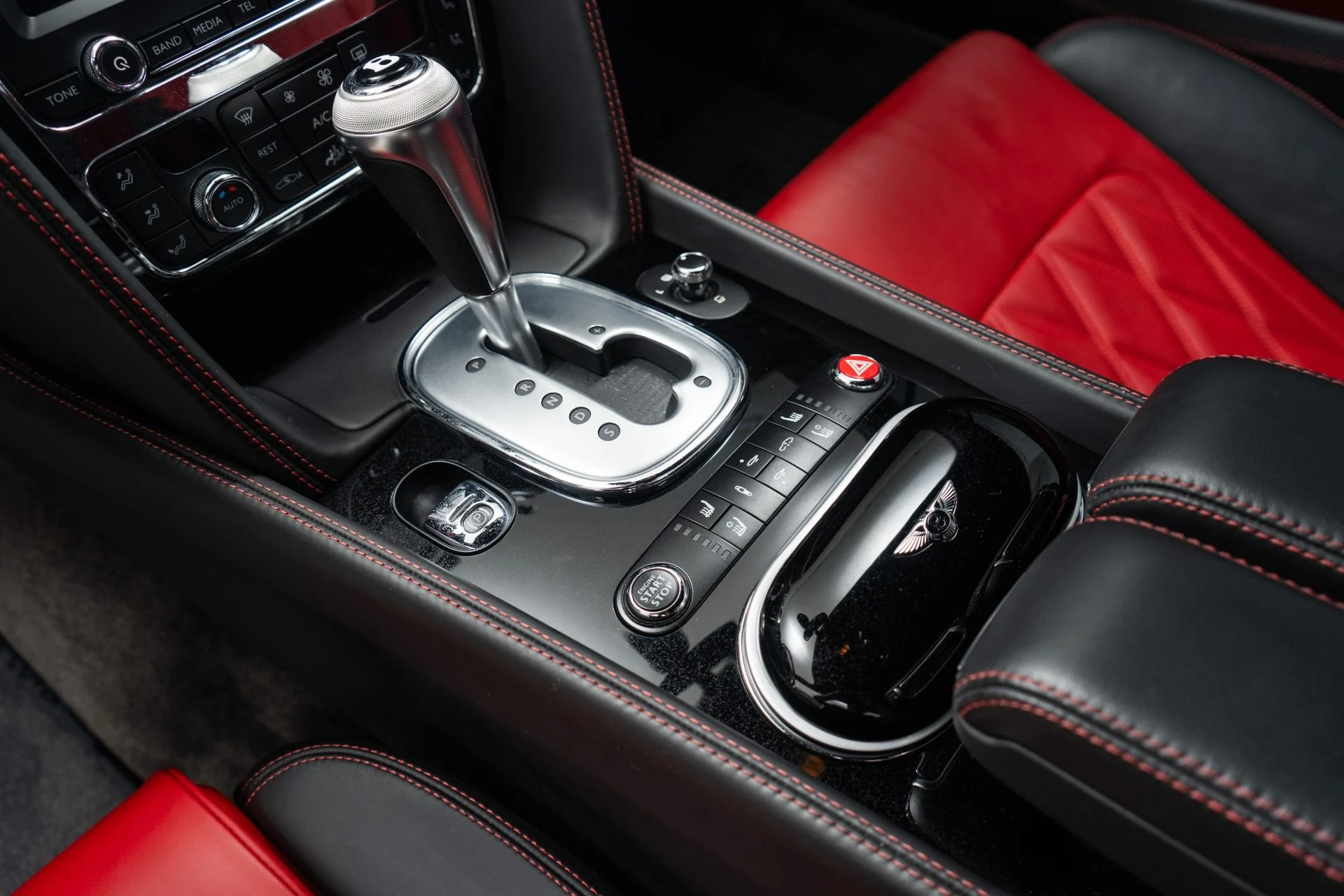 mph024_1383060583_Used_2015_Bentley_Continental_GT_V8_S_Mulliner_Driving_Specification_Two_Tone_Interior_1776277868_a6767a51db