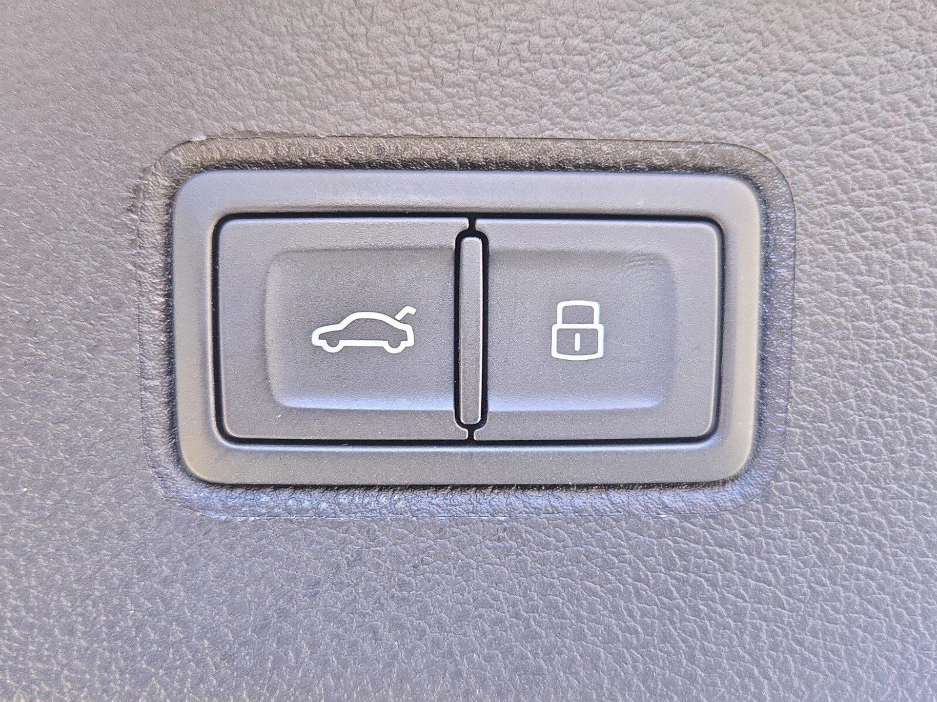 mph024_138775959_4cb96e262bfcc3e4e0d99a44e3689c42x_be14527f38