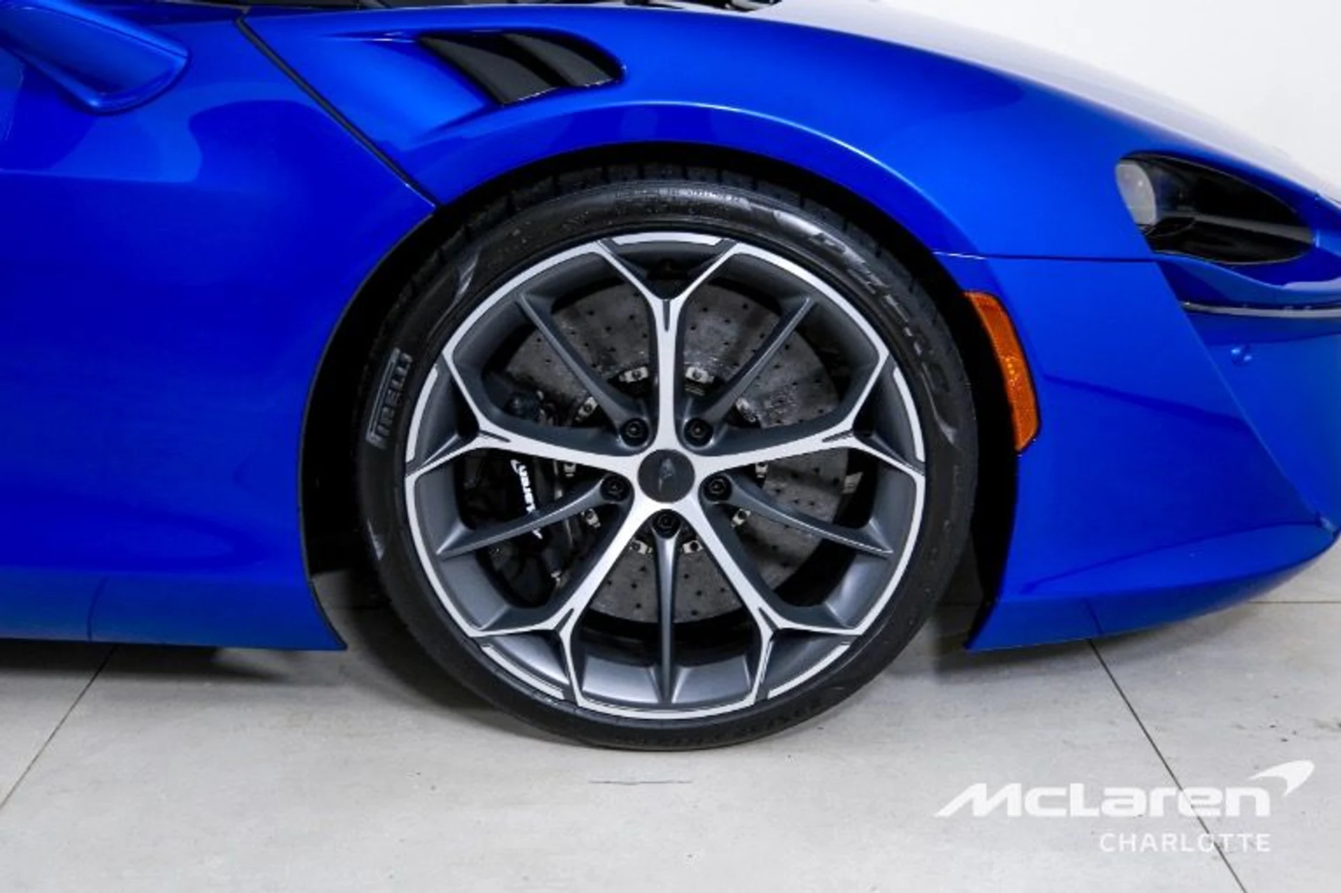mph024_1393292919_Used_2025_Mc_Laren_Artura_Spider_c791ed73d2