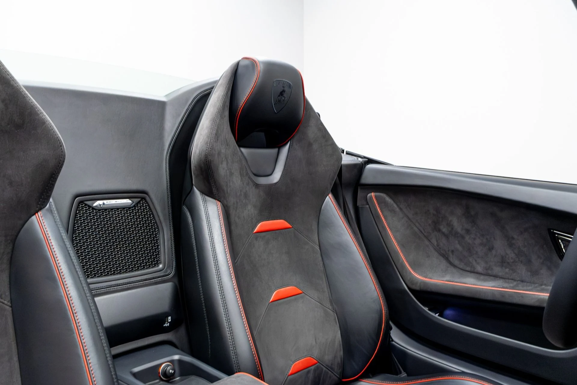 mph024_1395174693_Used_2020_Lamborghini_Huracan_EVO_1774302788_273c27ca81