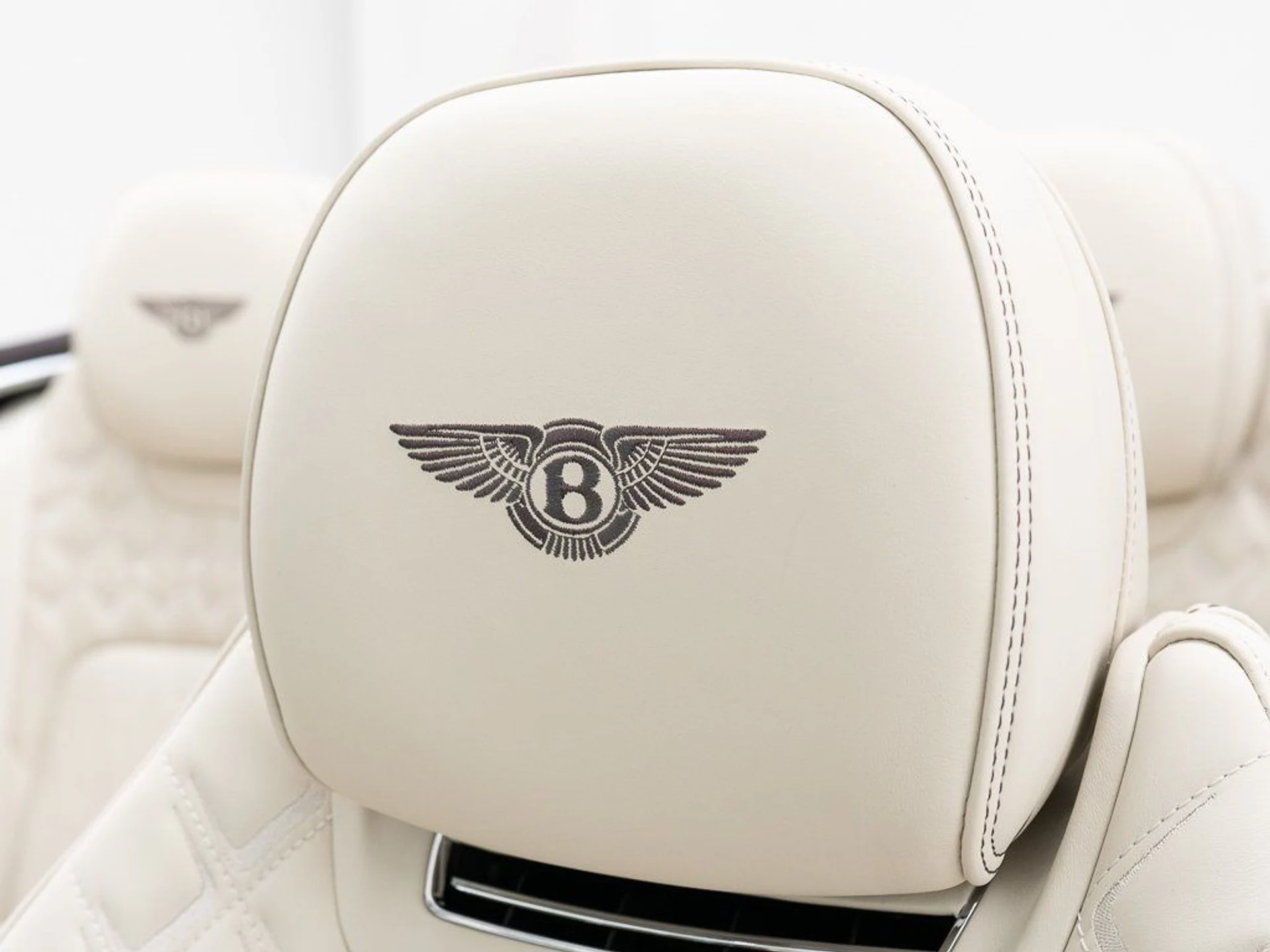 mph024_1401429973_dd17fbafdd418f010575bda9966f4a76_65e168904c