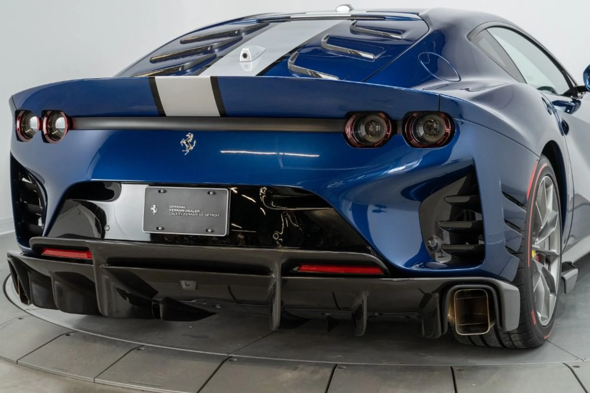 mph024_1407464129_Used_2022_Ferrari_812_Competizione_1816faf30d