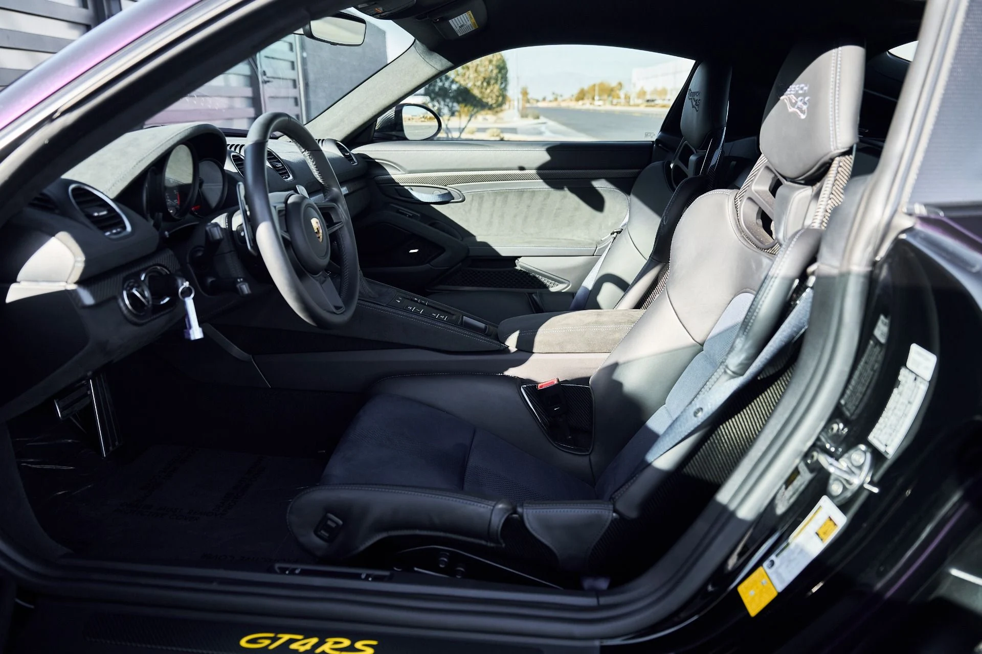 mph024_1420482972_Used_2024_Porsche_718_Cayman_GT_4_RS_1769909435_6297201815