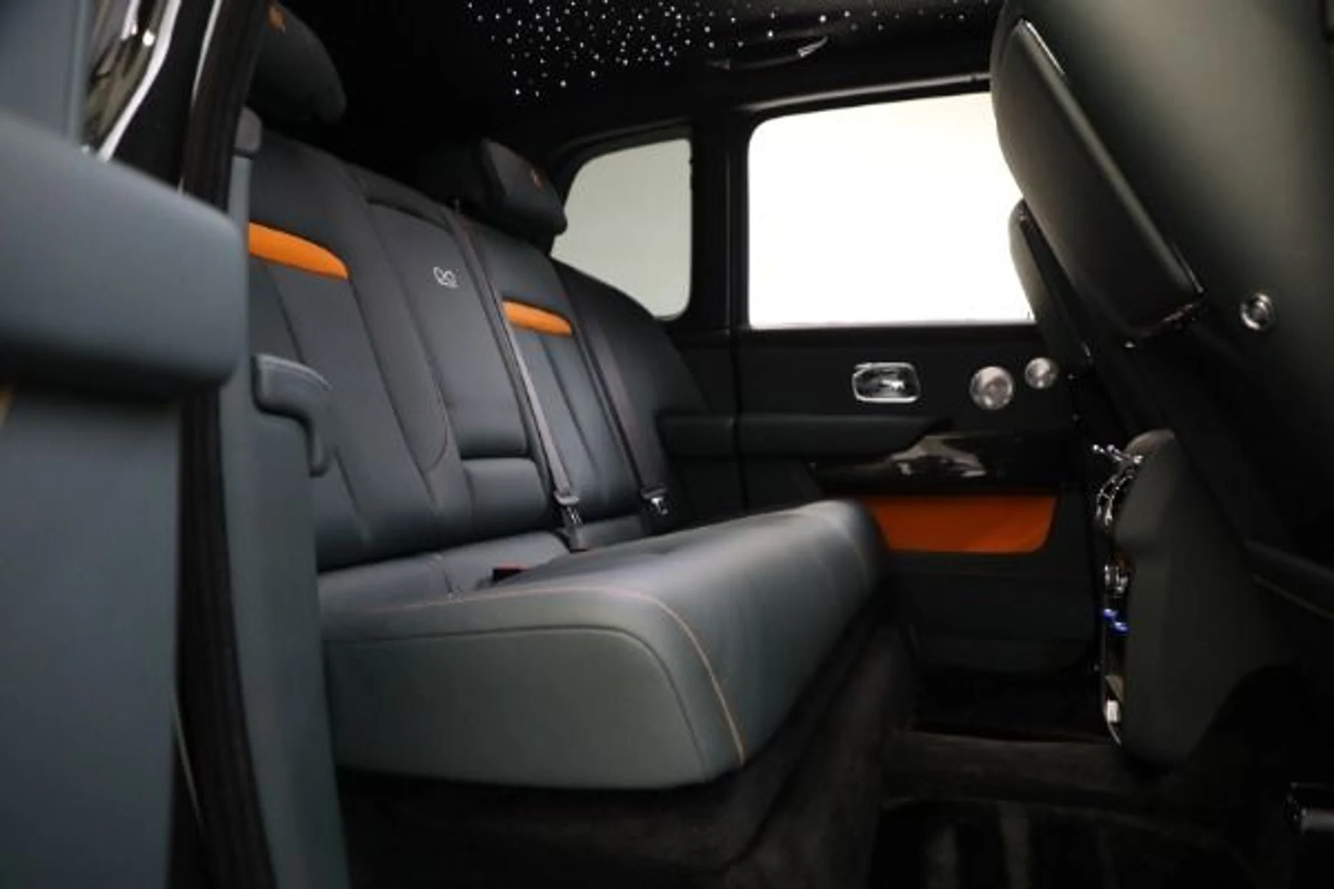 mph024_1422167059_Used_2024_Rolls_Royce_Black_Badge_Cullinan_e5e17674a2