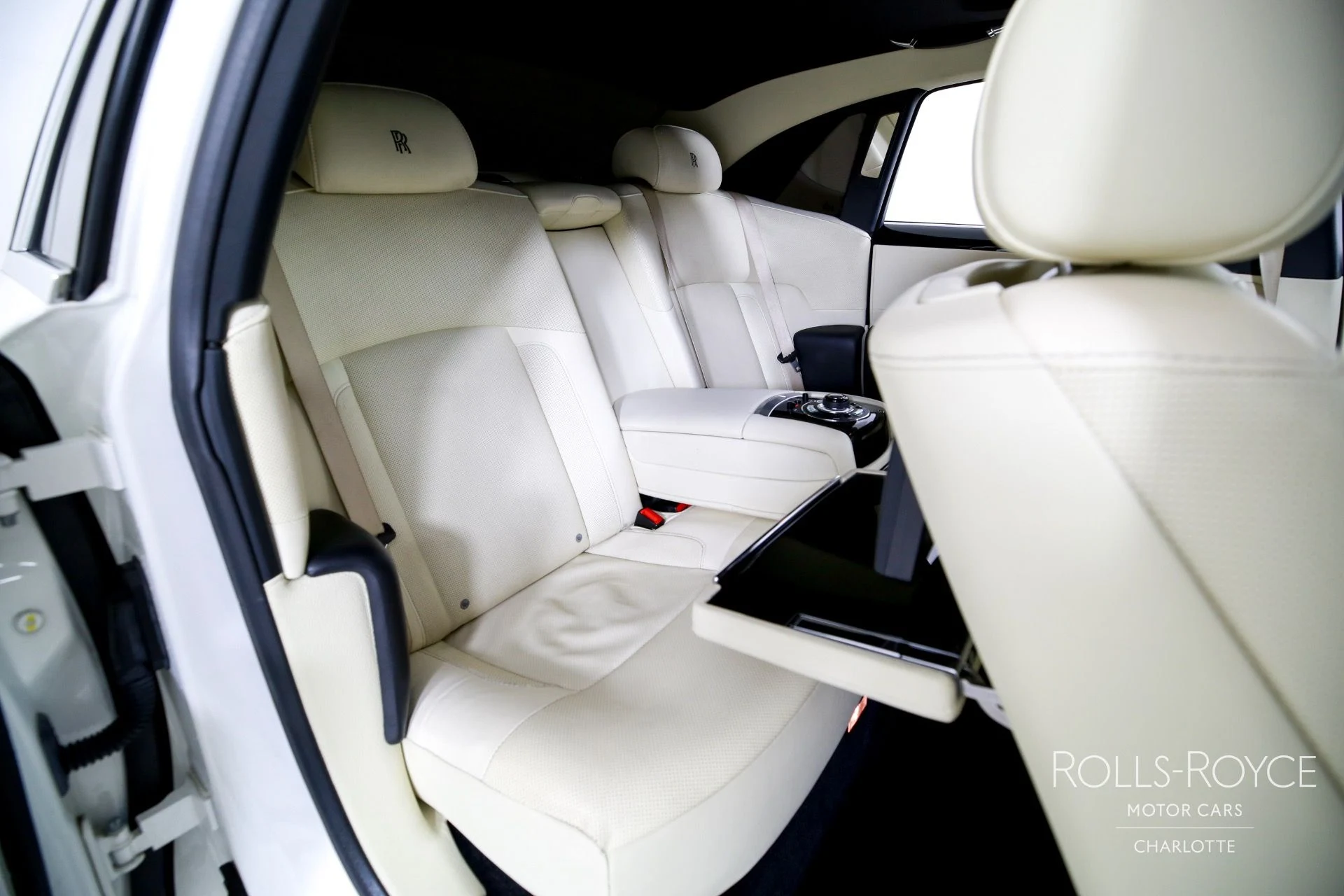 mph024_1432823827_Used_2012_Rolls_Royce_Ghost_1754583804_718247ba10