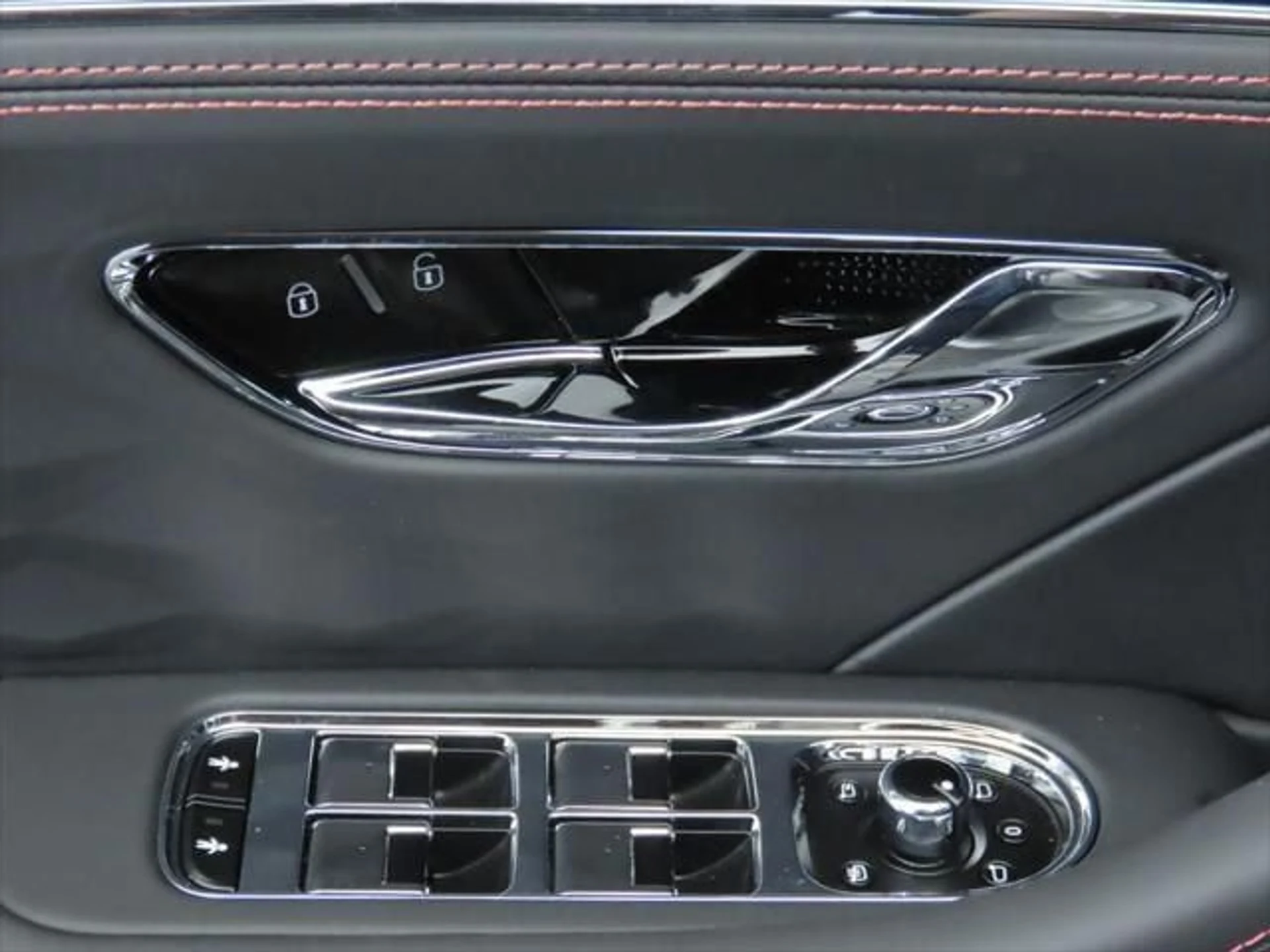 mph024_1447504043_used_2025_bentley_flying_spur_speedsedan_8119_23010075_25_640_510533e9b4