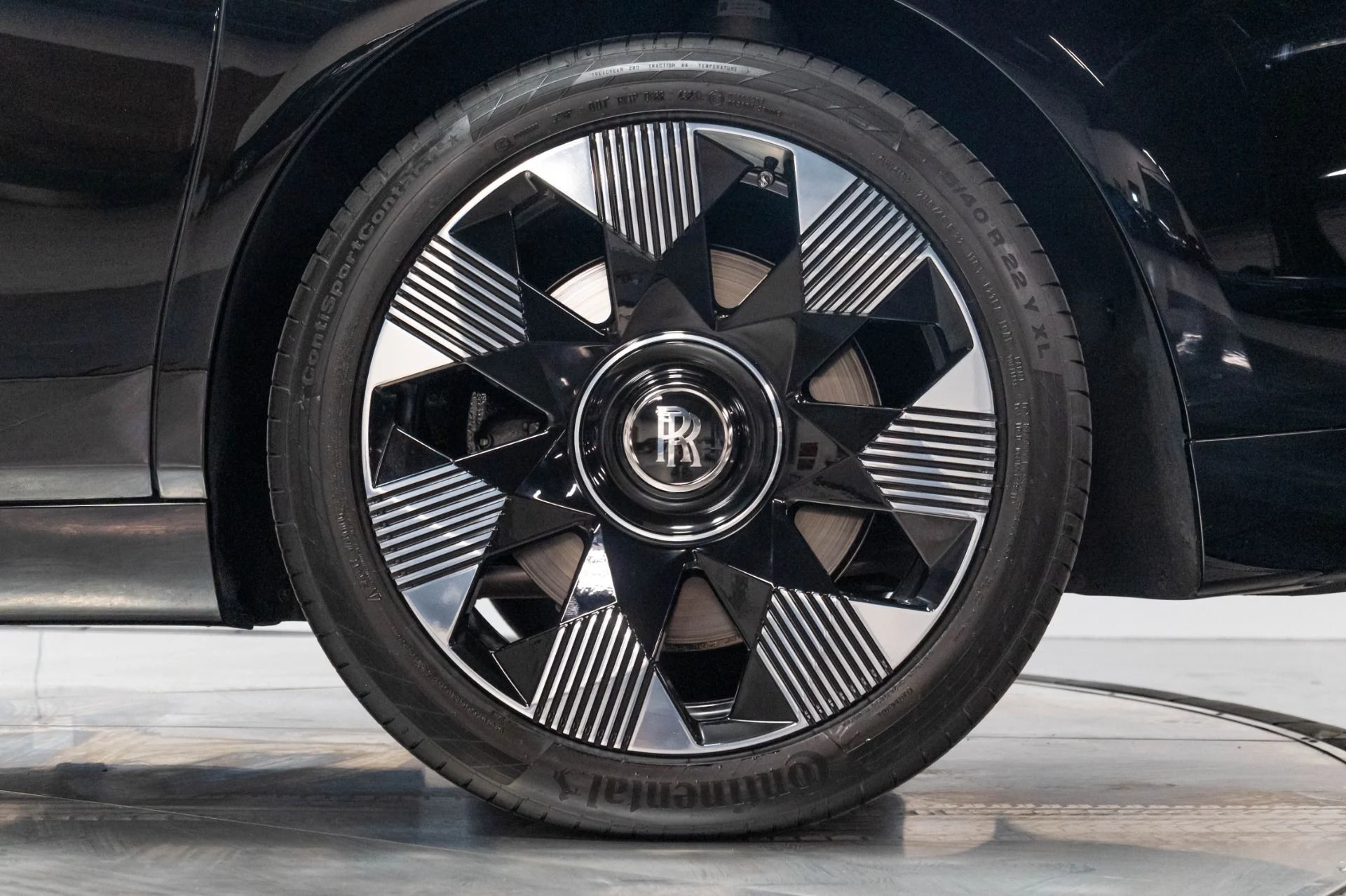 mph024_1452175246_Used_2024_Rolls_Royce_Phantom_1786998181_e3f6daf26e