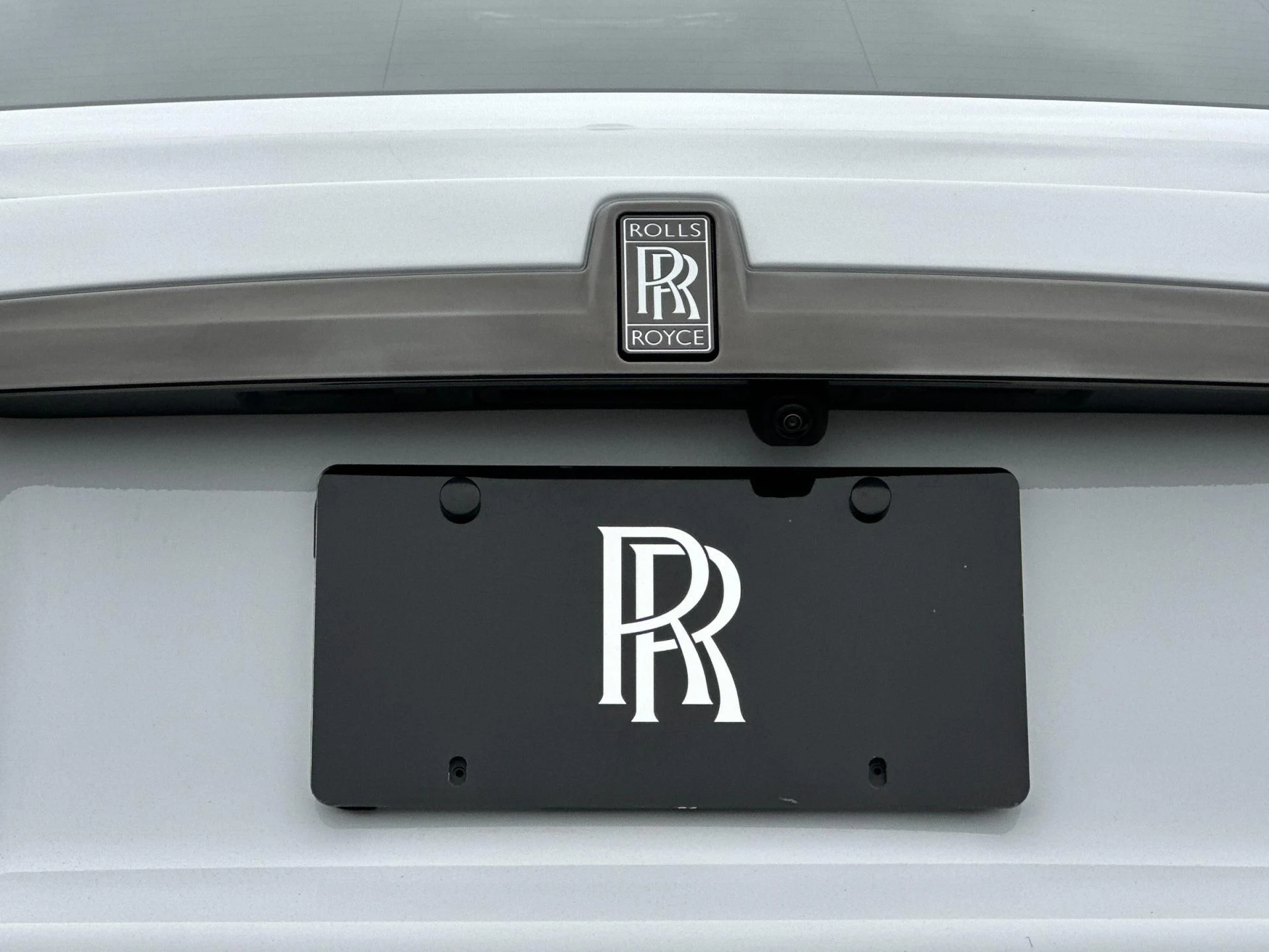 mph024_1453829027_Used_2025_Rolls_Royce_Black_Badge_Ghost_1747423337_f8ce5b8c29