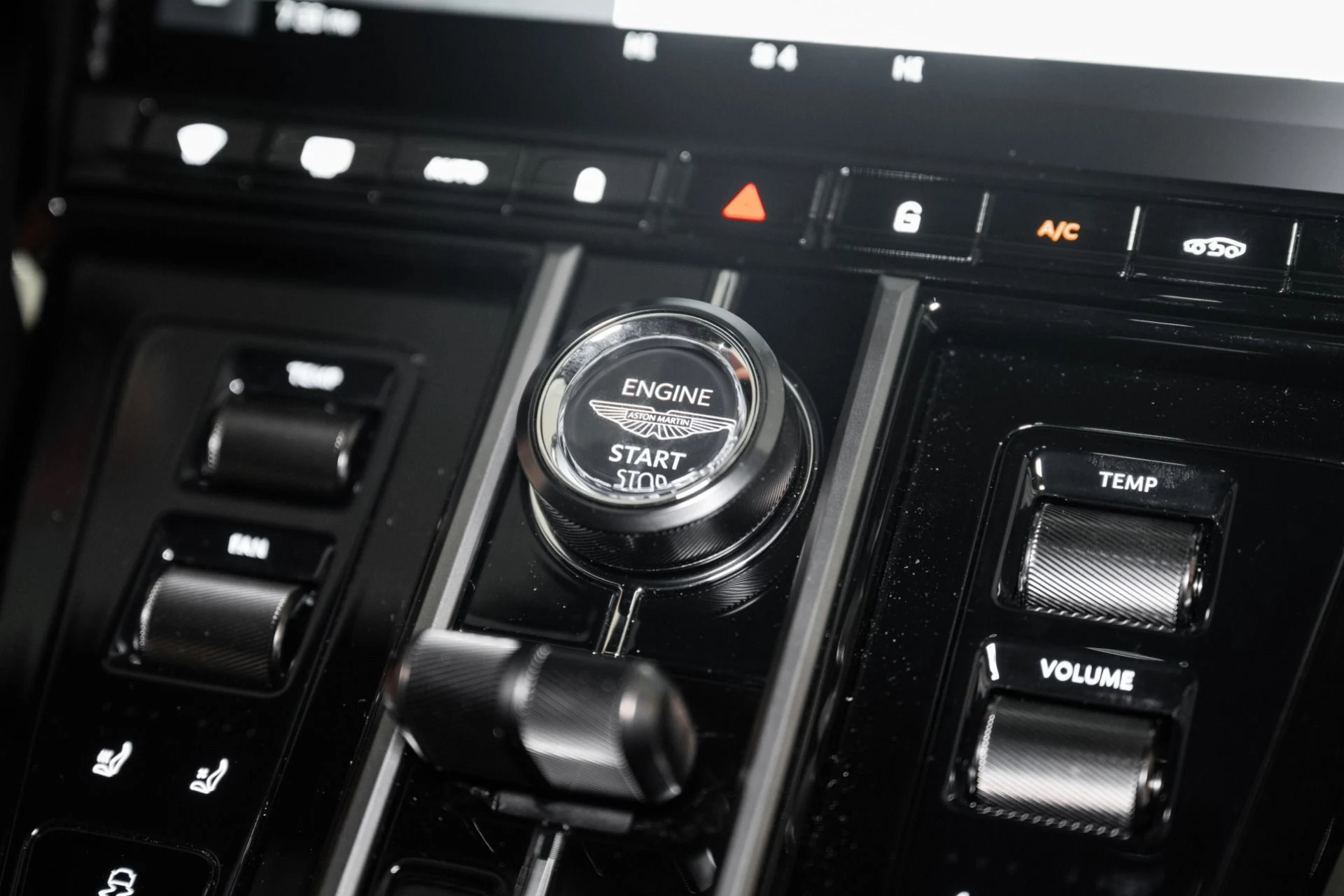 mph024_1456536124_New_2026_Aston_Martin_Vantage_S_Coupe_1767380172_6951ae40c8