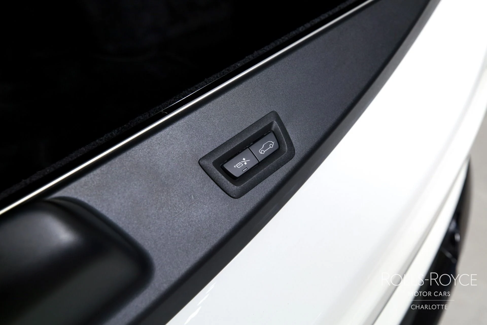 mph024_1462139454_Used_2025_Rolls_Royce_Cullinan_1765396756_289053d542