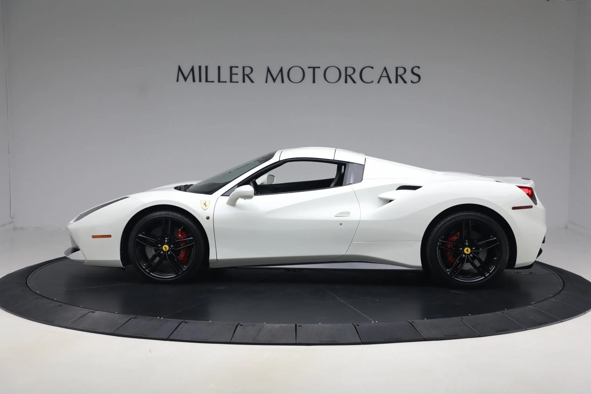 mph024_1470862166_Used_2016_Ferrari_488_Spider_1789756866_d4154340f3