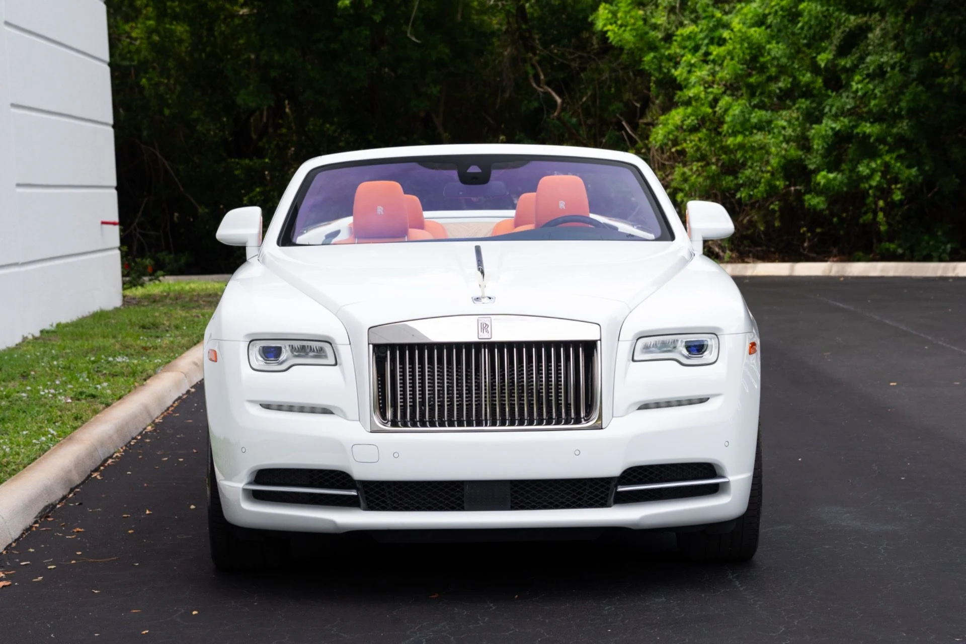 mph024_1471167360_Used_2017_Rolls_Royce_Dawn_1781114248_24892753e8