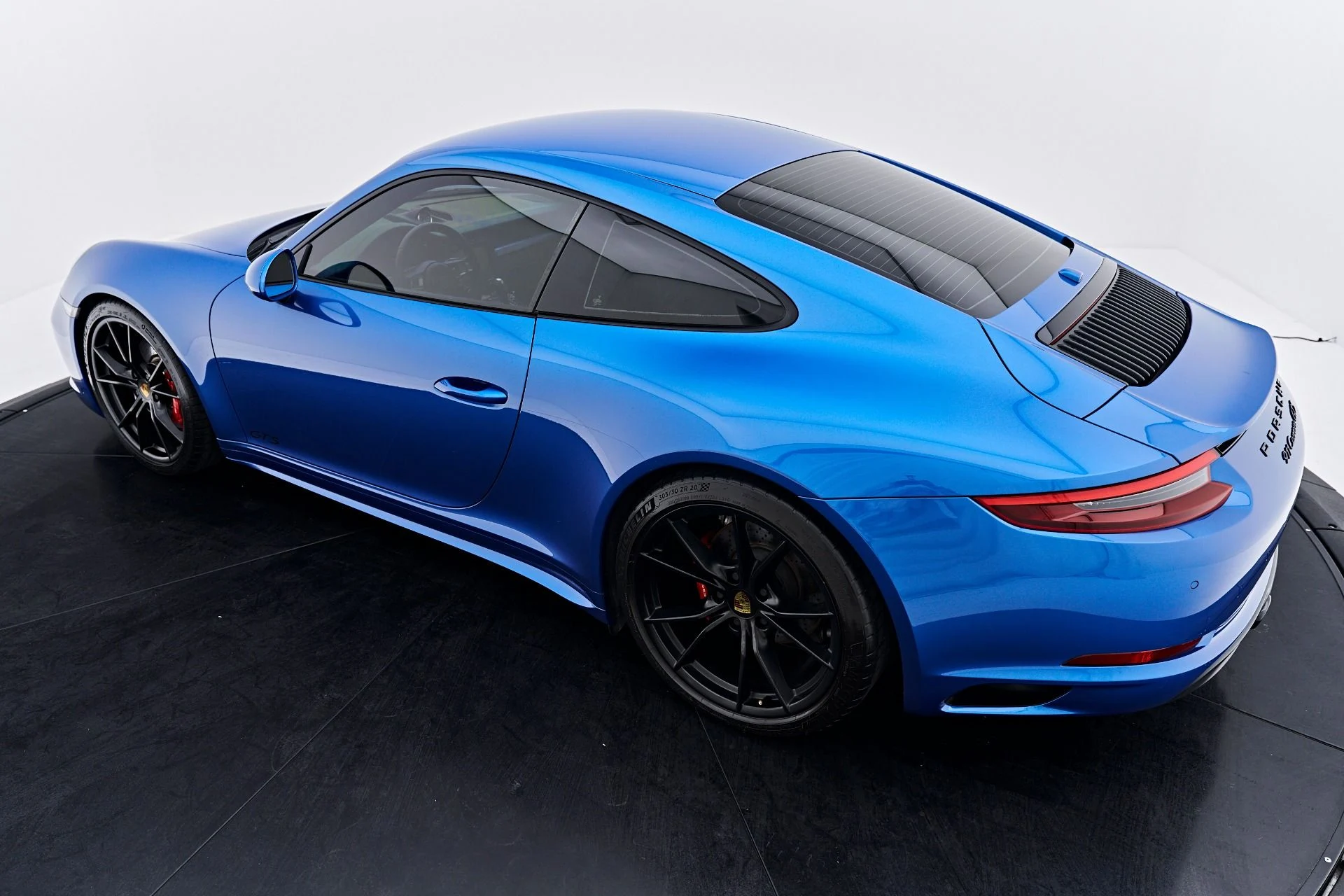 mph024_1481157959_Used_2017_Porsche_911_Carrera_GTS_1791853988_a5078d6d15