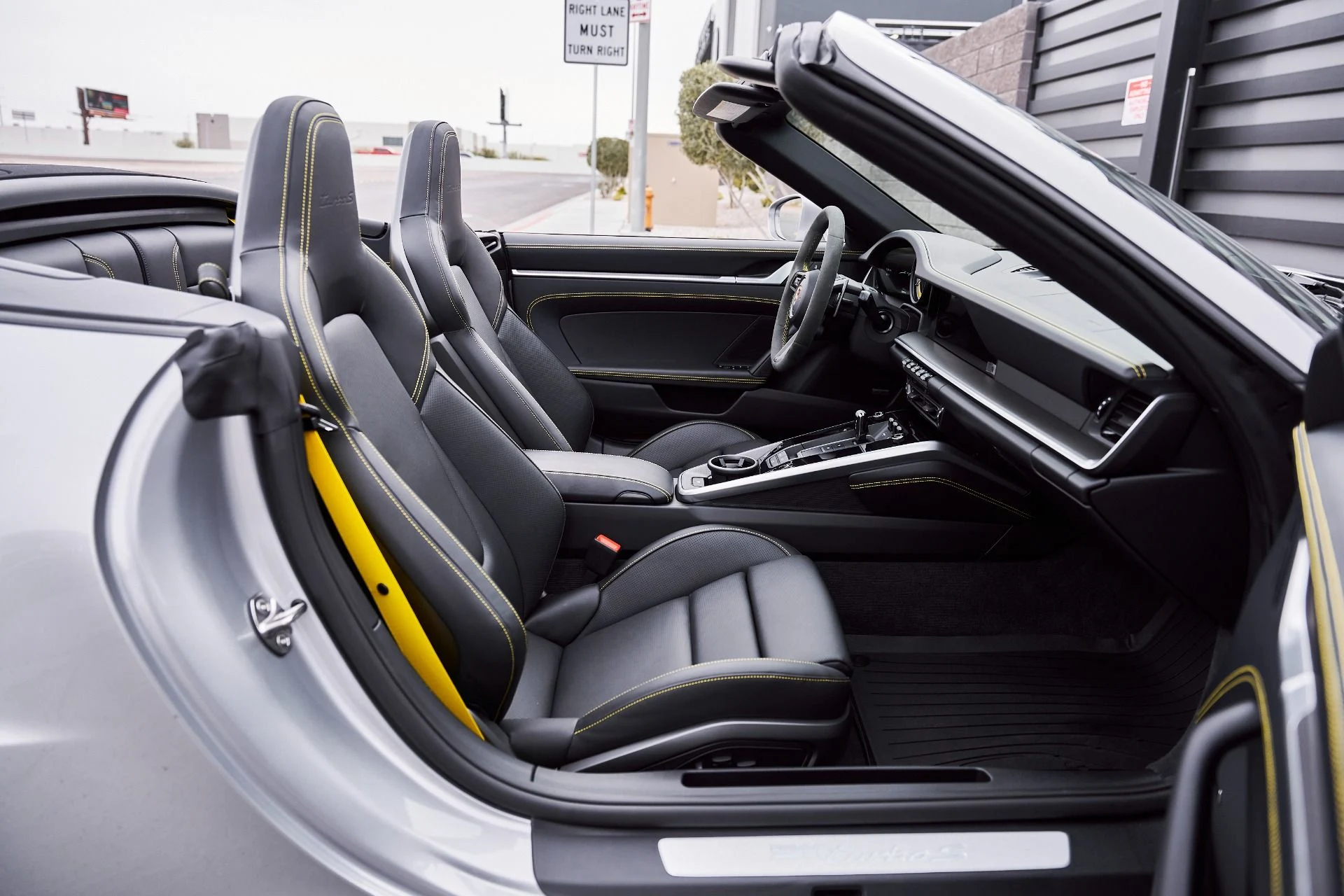 mph024_1493699068_Used_2025_Porsche_911_Turbo_S_1770776353_479f63c90b