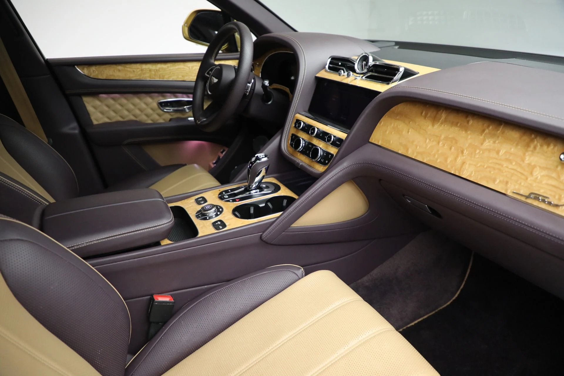 mph024_1494631975_Used_2022_Bentley_Bentayga_Speed_1761593261_45940ed801