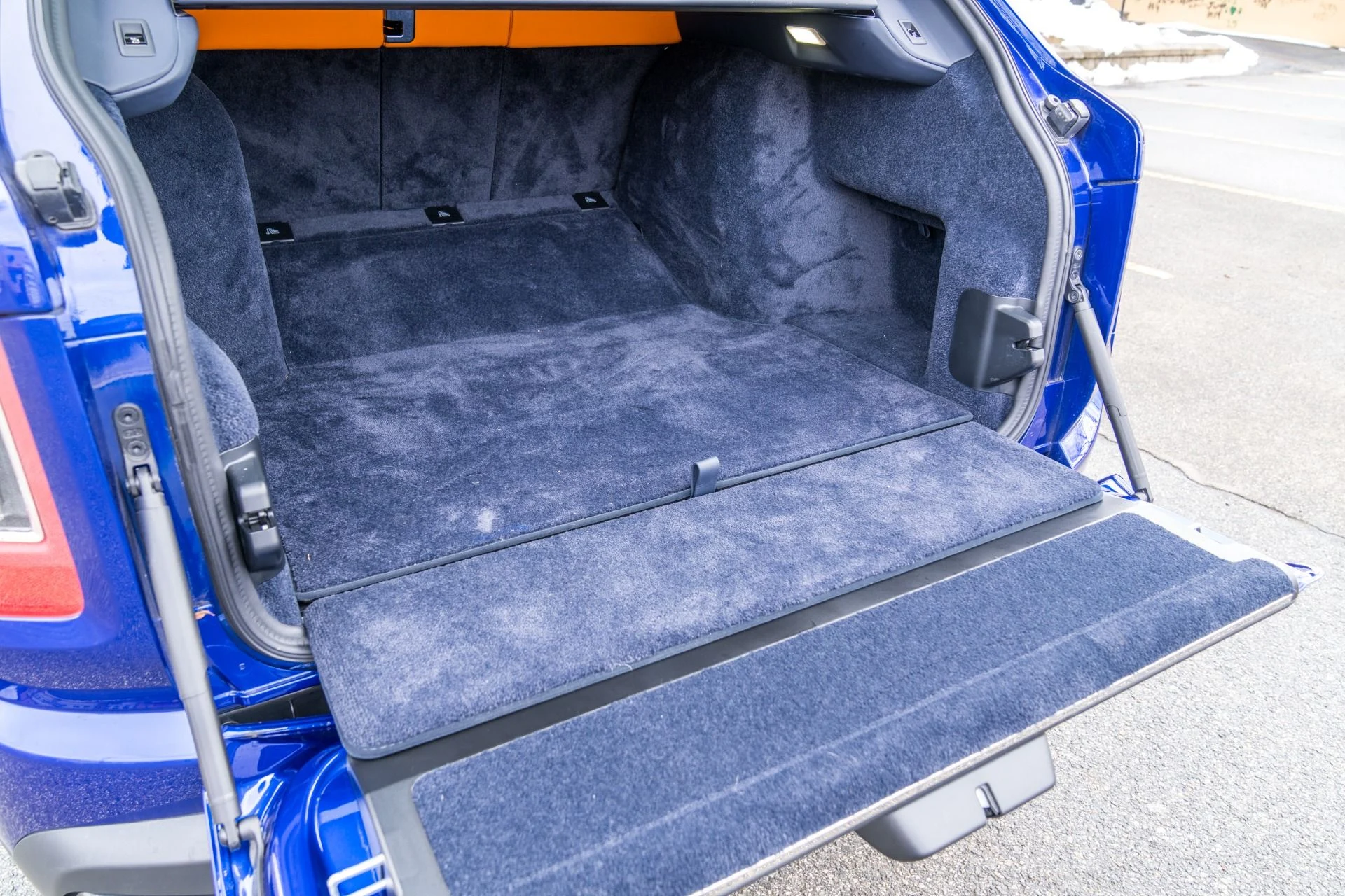 mph024_1502584538_Used_2023_Rolls_Royce_Black_Badge_Cullinan_1772494436_18cf76400e