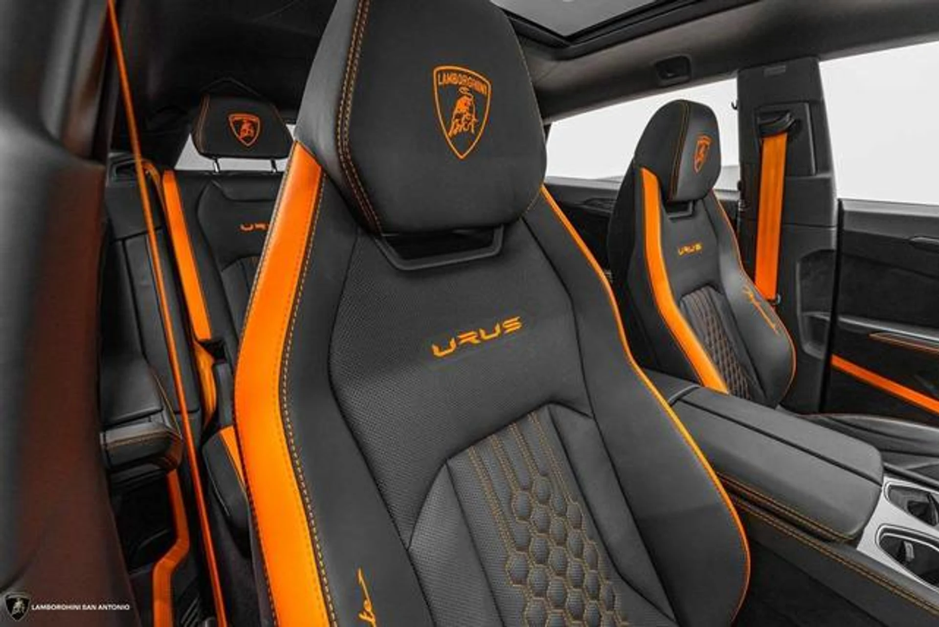 mph024_1511987600_J5vp6r3_C_a_Jzi_V48_M_Hjqfd_E1_LA_b2adac7556