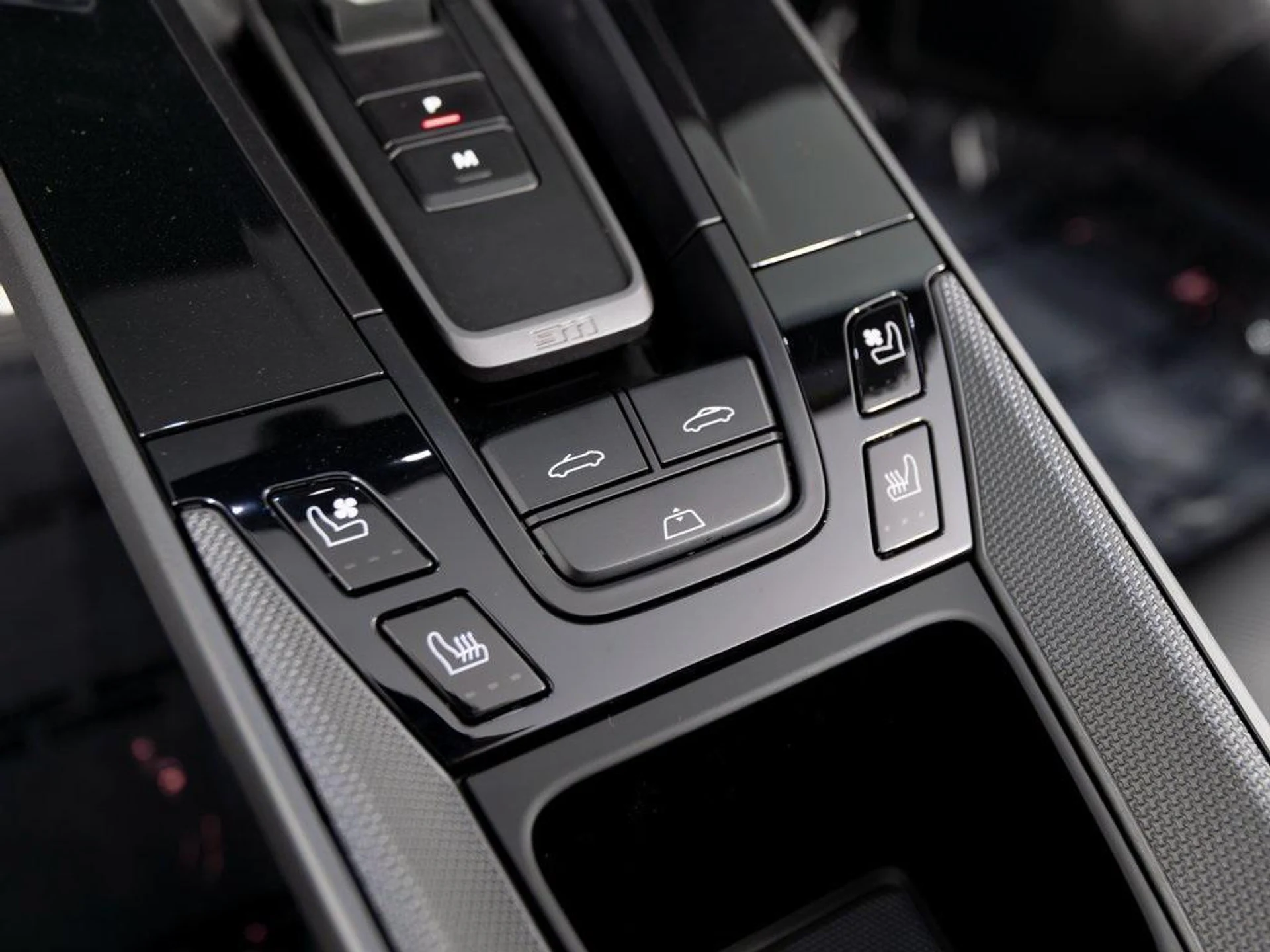 mph024_1512747941_Ye8_NS_Hkw_R6d0_Z_hp_J_Wo_E1_QTV_7_IM_dba1629cbf