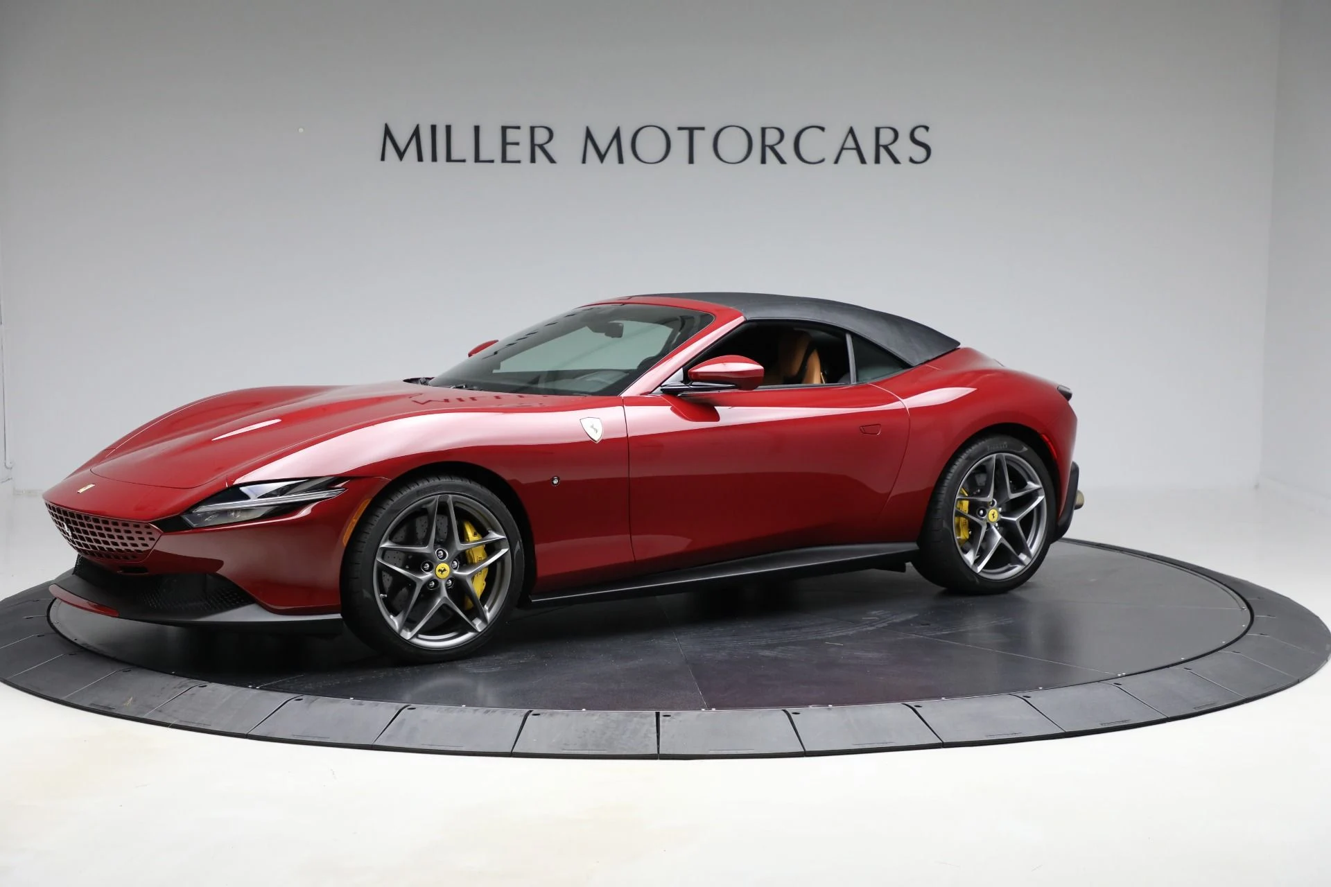 mph024_1518127704_Used_2024_Ferrari_Roma_Spider_82e2021d87