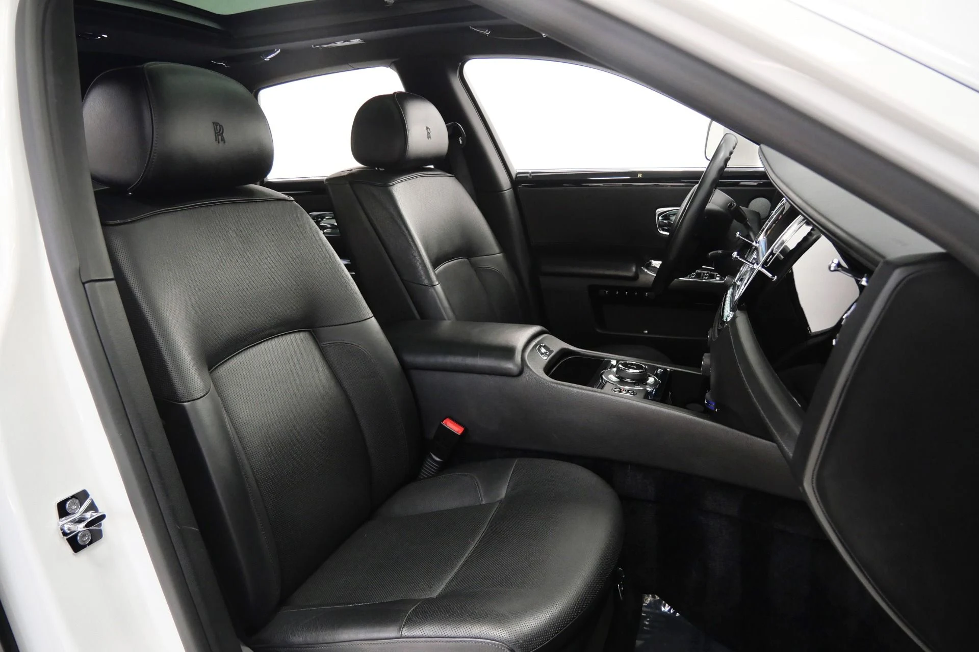 mph024_1518792745_Used_2014_Rolls_Royce_Ghost_V12_Power_Drivers_Assistance_1_Heated_and_Ventilated_Front_Seats_1779224671_51330f0954