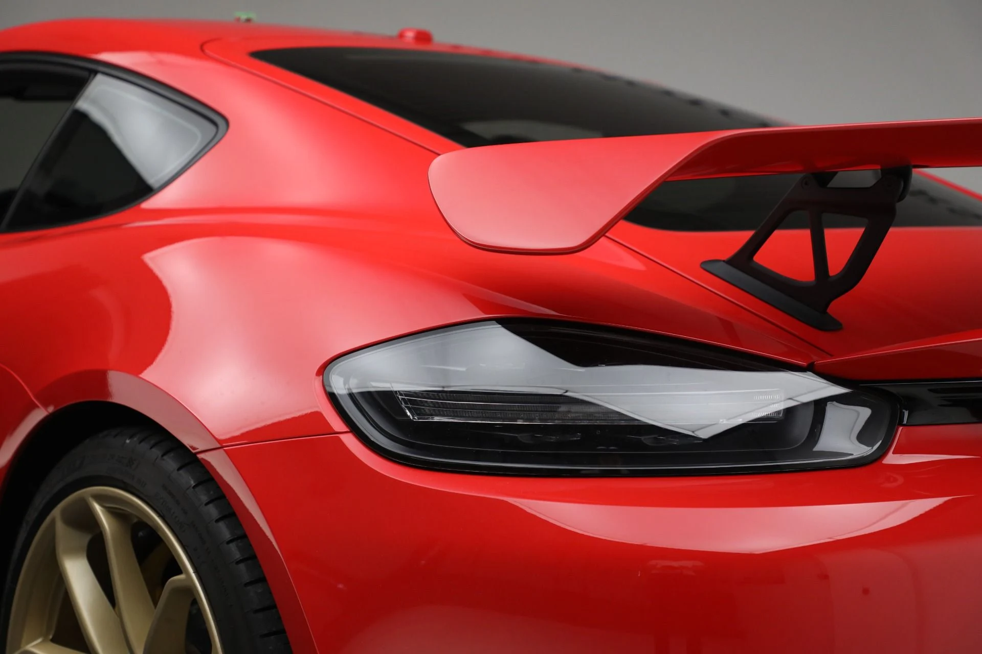 mph024_1520916507_Used_2021_Porsche_718_Cayman_GT_4_e114e93bf4