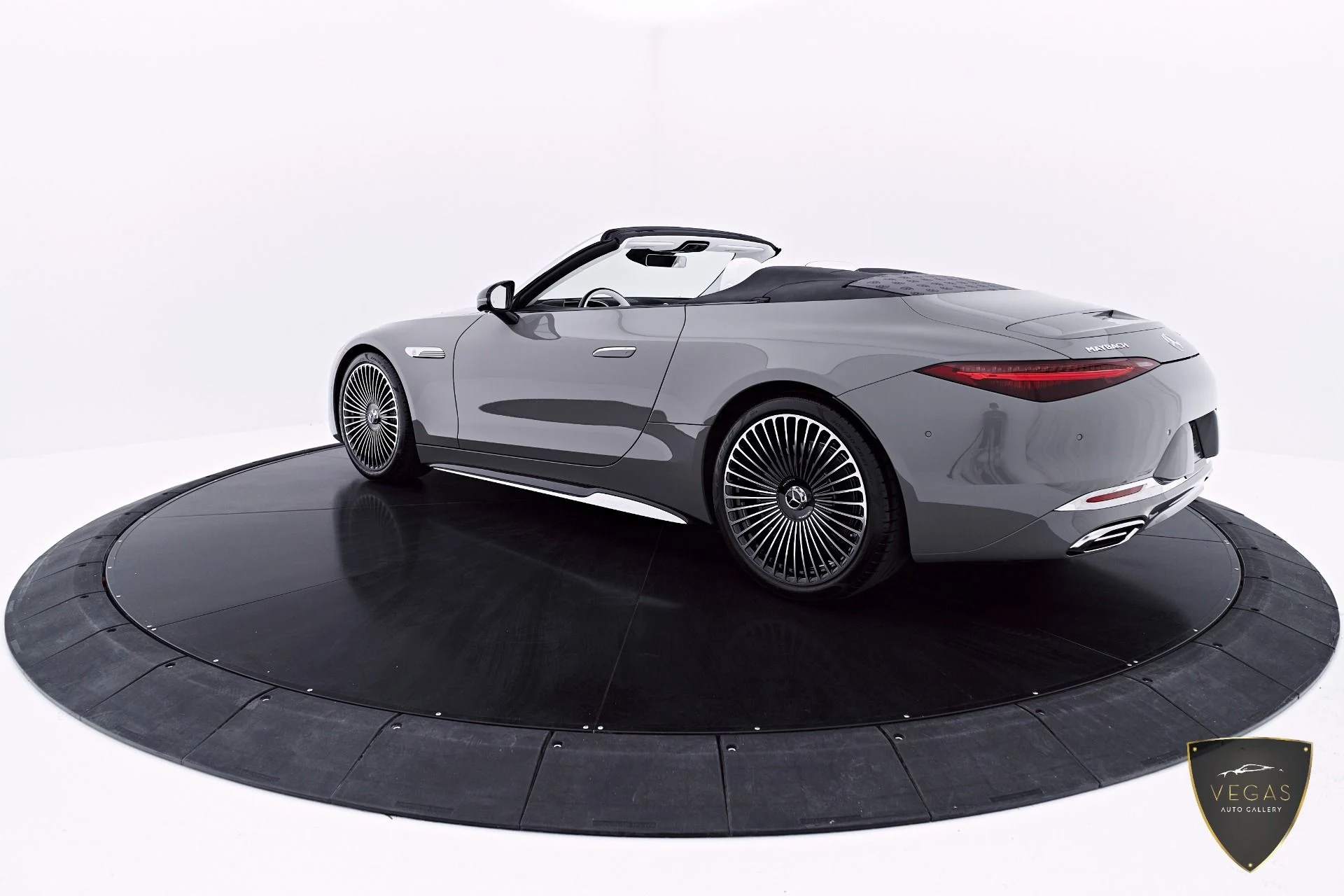 mph024_1521010828_Used_2026_Mercedes_Benz_SL_Class_Maybach_SL_680_1782236022_343aef16a5