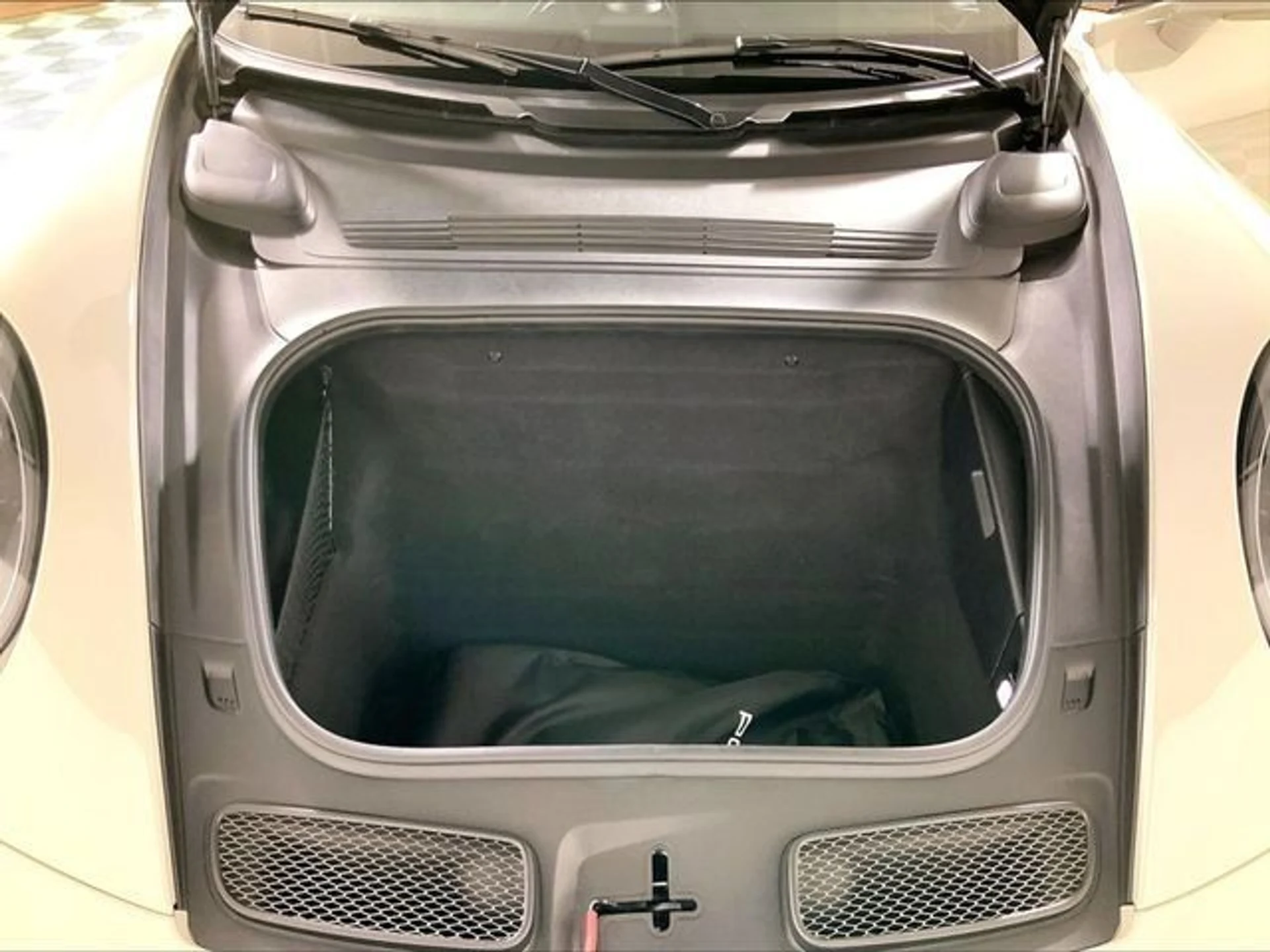 mph024_15262629_fa236bc6e5b3fe61e7d56a9e3275a275_bd75350011