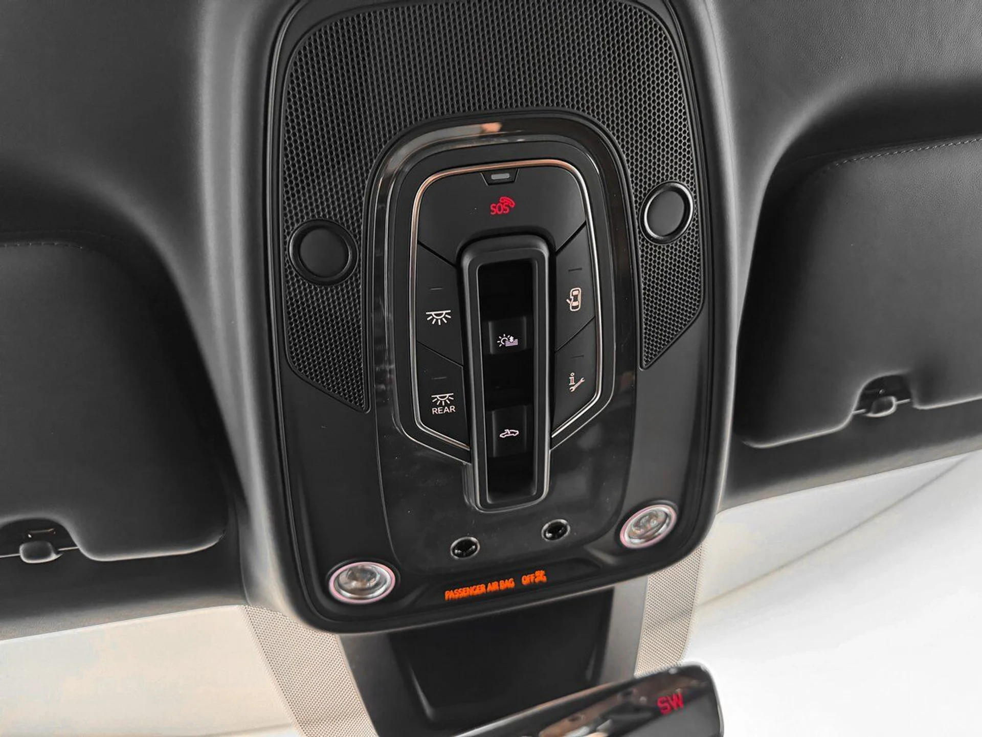 mph024_152734098_fd020de5a88cf4d5da51c4e56d027f63_99bb5825ce