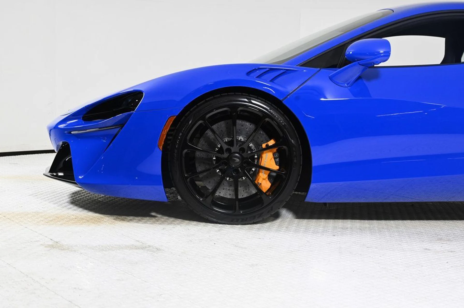 mph024_1529117216_used_2024_mclaren_artura_performancecoupe_11350_22954903_24_1024_cf7be8d4d4