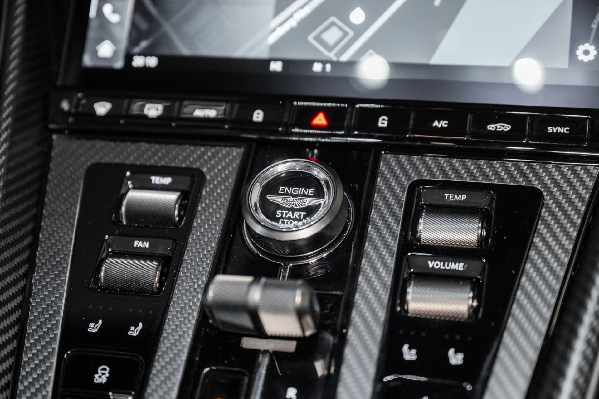 mph024_1531072094_Used_2025_Aston_Martin_DB_12_Coupe_1742566094_cafb25b053