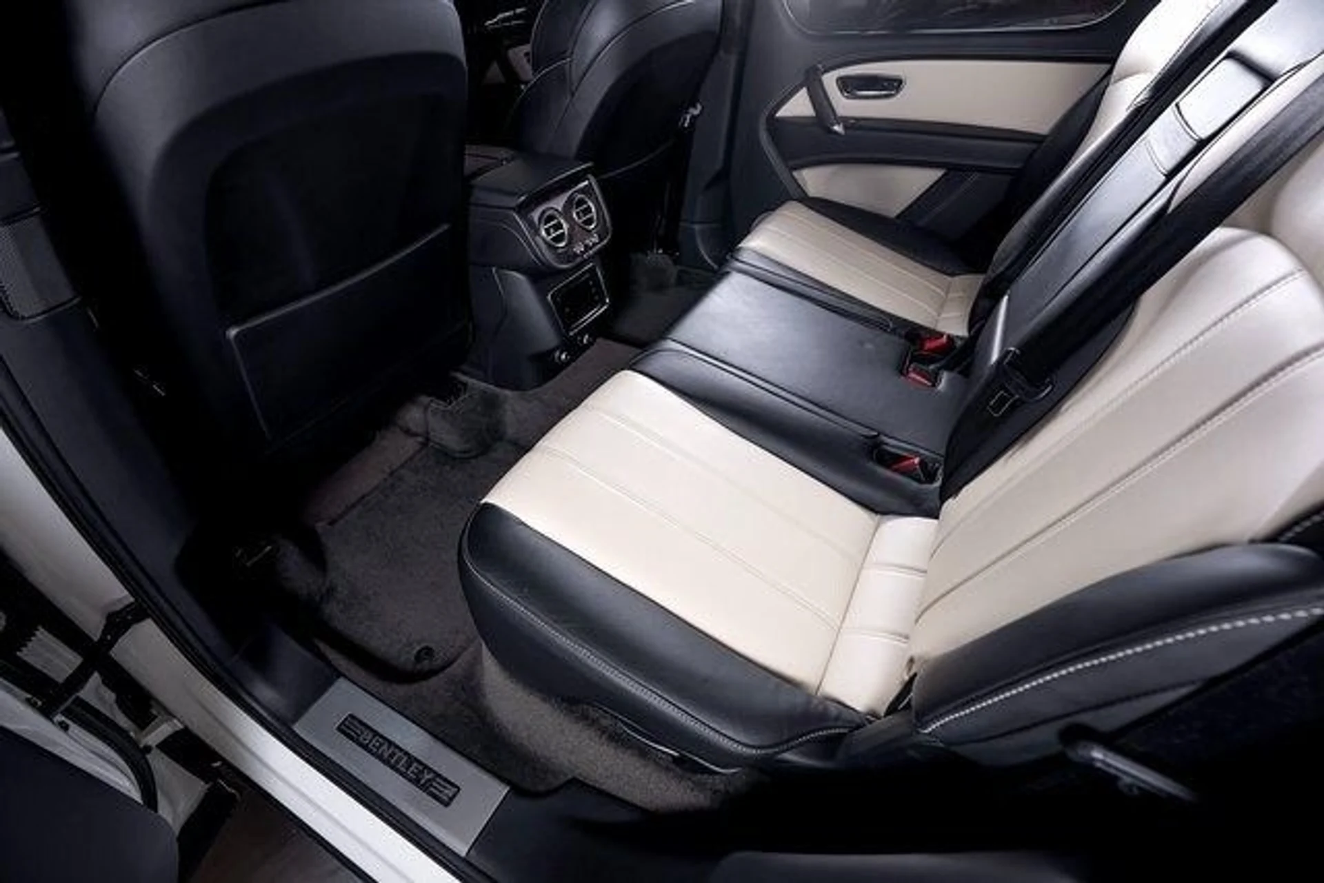 mph024_1538180304_dbd42cf01c8d3cbdd9ee74b555d41536x_2cca845d67