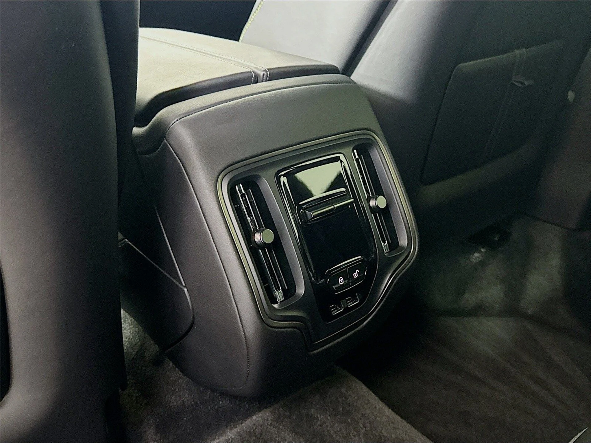 mph024_1538277046_671f23c2ce7a49f2235a66c9703d7e51x_541df90afb