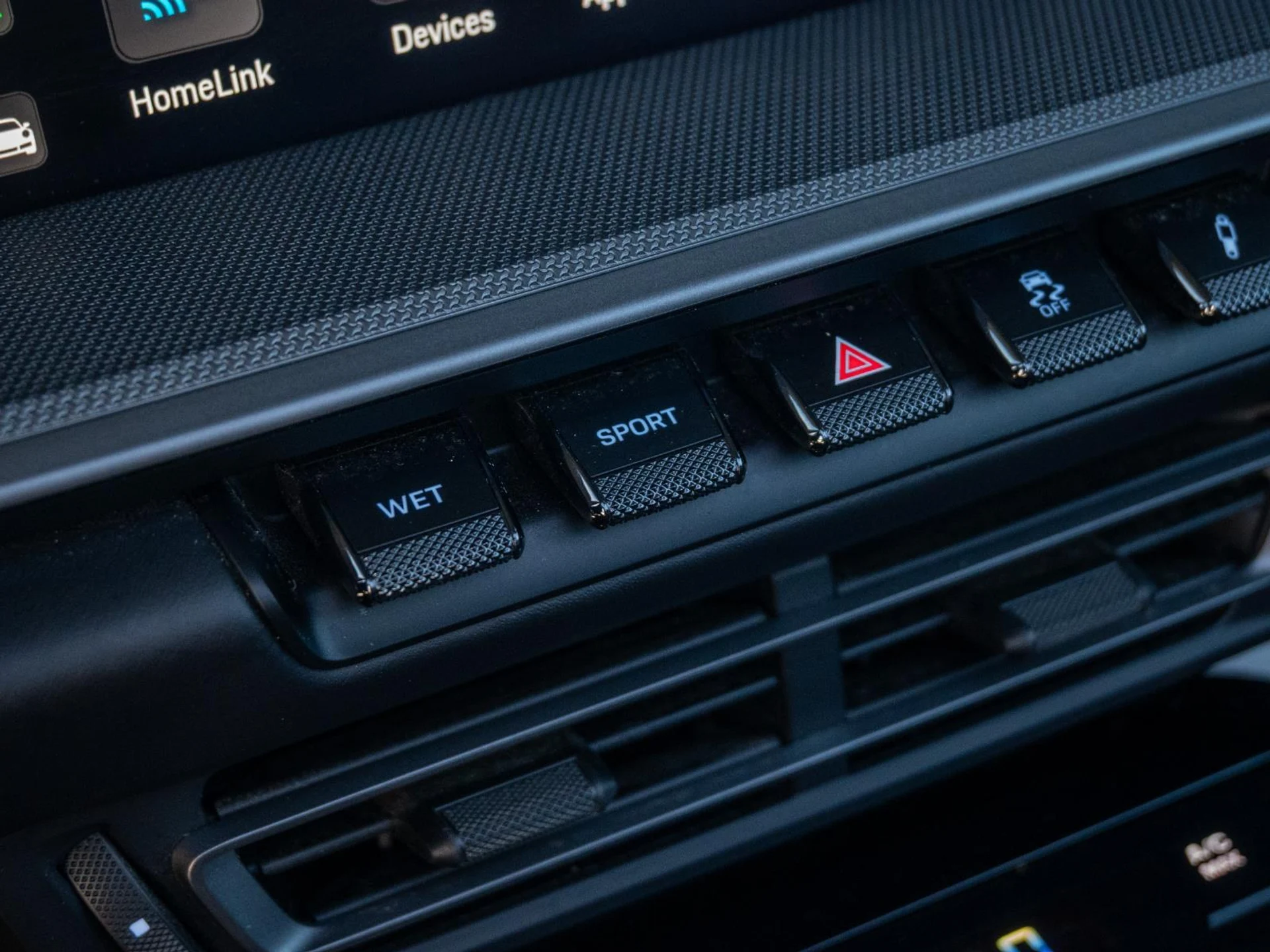 mph024_1538423477_60a7c88230eff24369c23c70cc36a00ax_c1290cd0a2