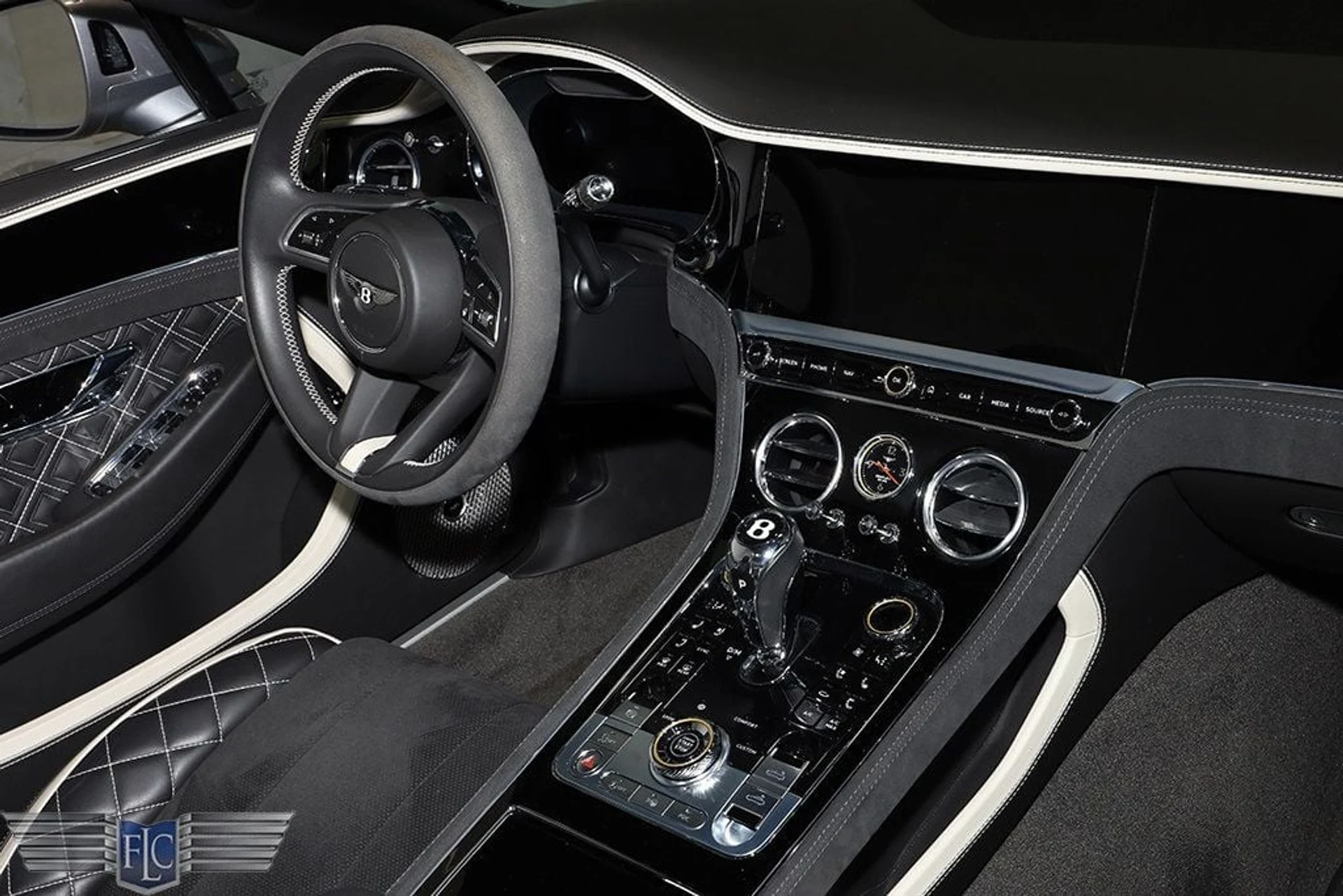 mph024_1539808802_used_2022_bentley_continental_gtcspeedconvertible_9689_22880687_25_1024_0f24df3864