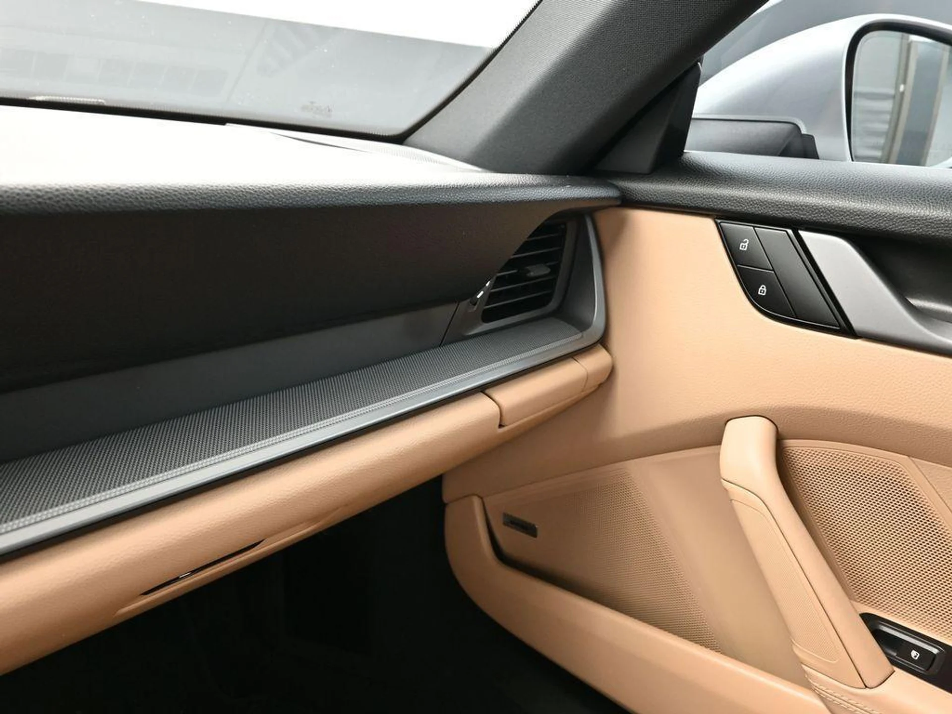 mph024_1540607680_Dxkfw_P0_CC_Gs_Y_9bdau55_Lr_ru_E_68e473b7a9