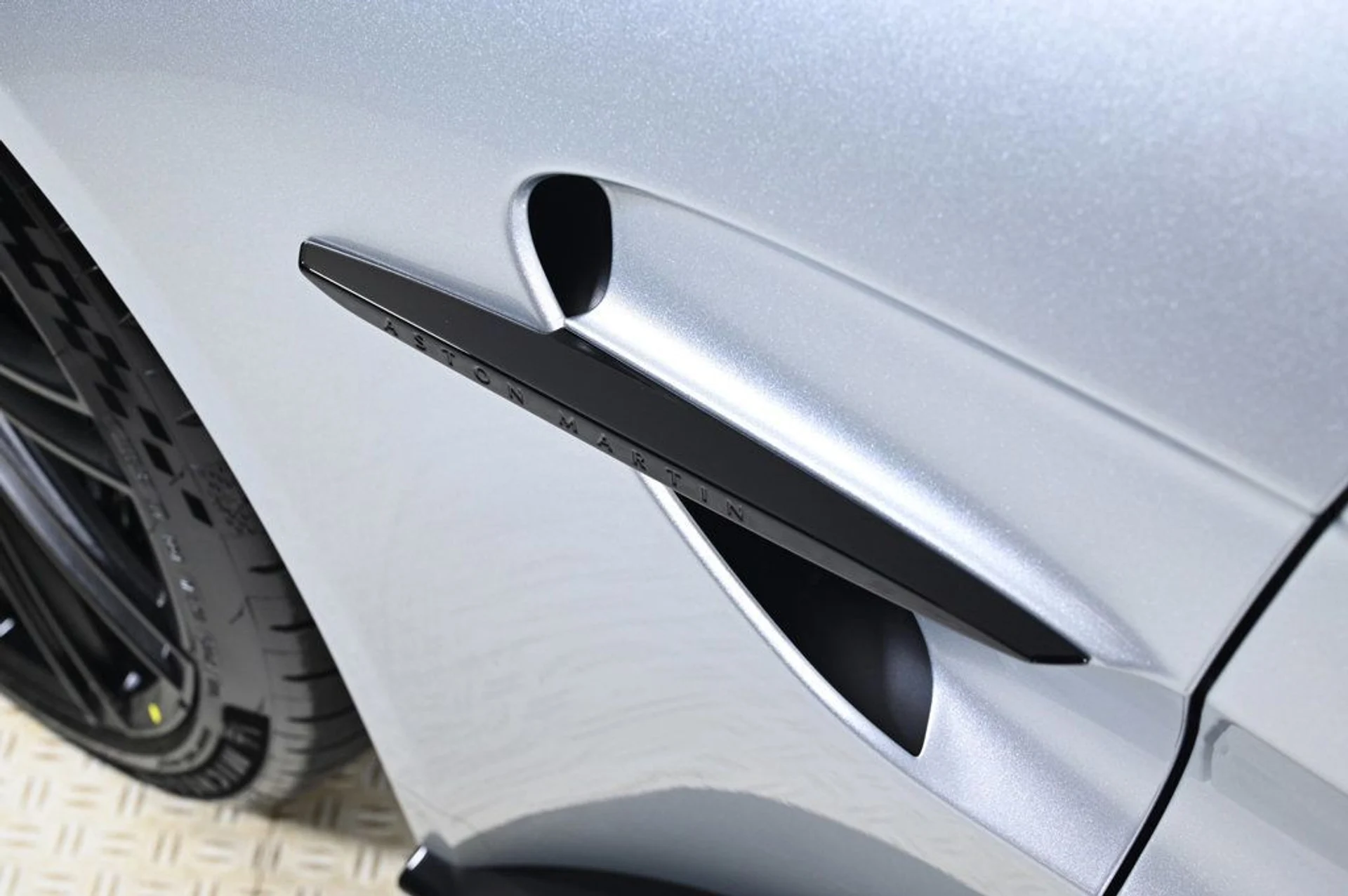 mph024_1553697708_new_2026_aston_martin_vantage_coupe_11350_22934413_25_1024_e9962f996d