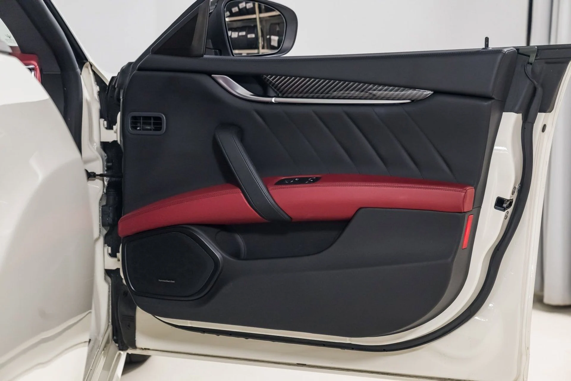 mph024_1559354124_c8bd59feed2f437389470c6305976007_5c7b883246