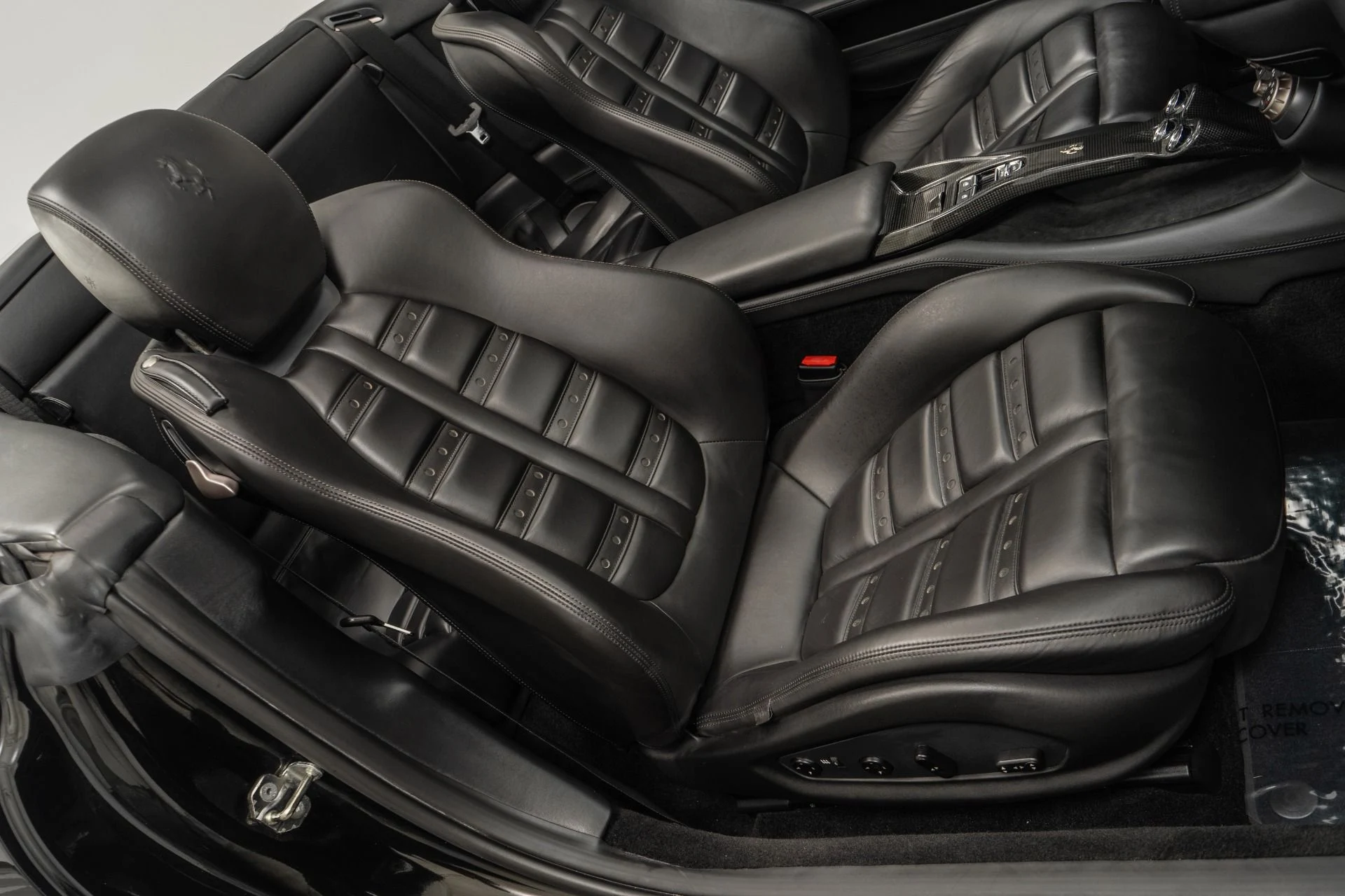 mph024_1564296088_Used_2011_Ferrari_California_Daytona_Seats_Carbon_Fiber_Driving_Zone_Carbon_Dash_Inserts_1760563898_48cf3eaf1a