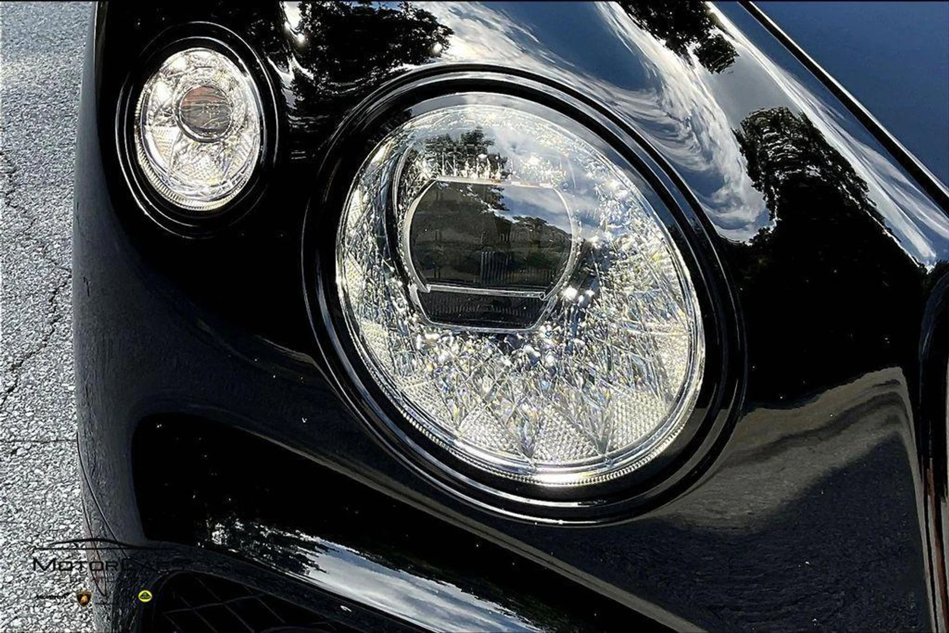 mph024_1565347999_R_Skv6_O_Ti16764_Sf_Cby_Cs_2_AK_8k_16a17a1176