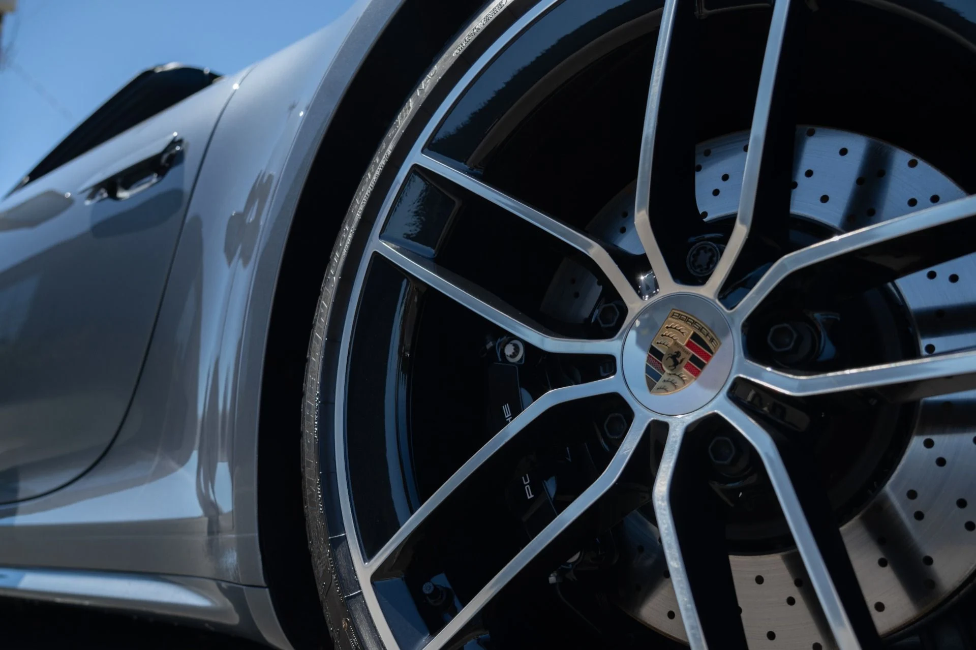 mph024_1567424135_Used_2025_Porsche_911_Carrera_S_1757361864_4e51c4fbfc