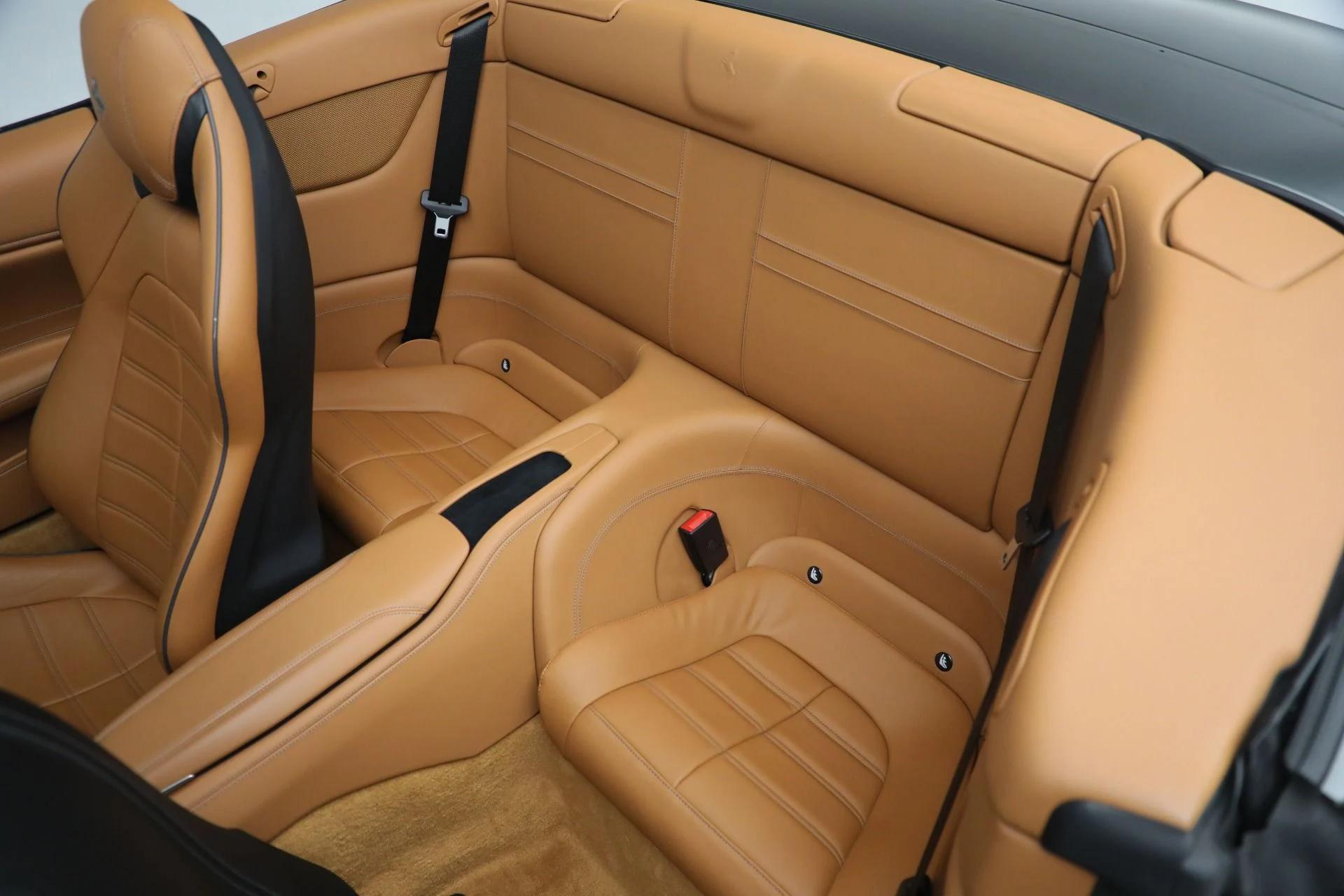 mph024_1574398738_Used_2017_Ferrari_California_T_1688060415_f7f1249302