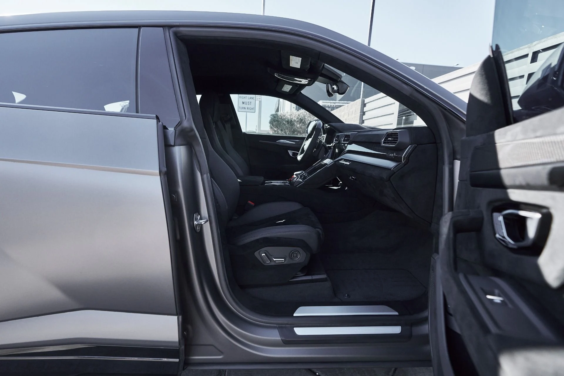 mph024_158425914_Used_2023_Lamborghini_Urus_Performante_1761860730_fdc4185d89