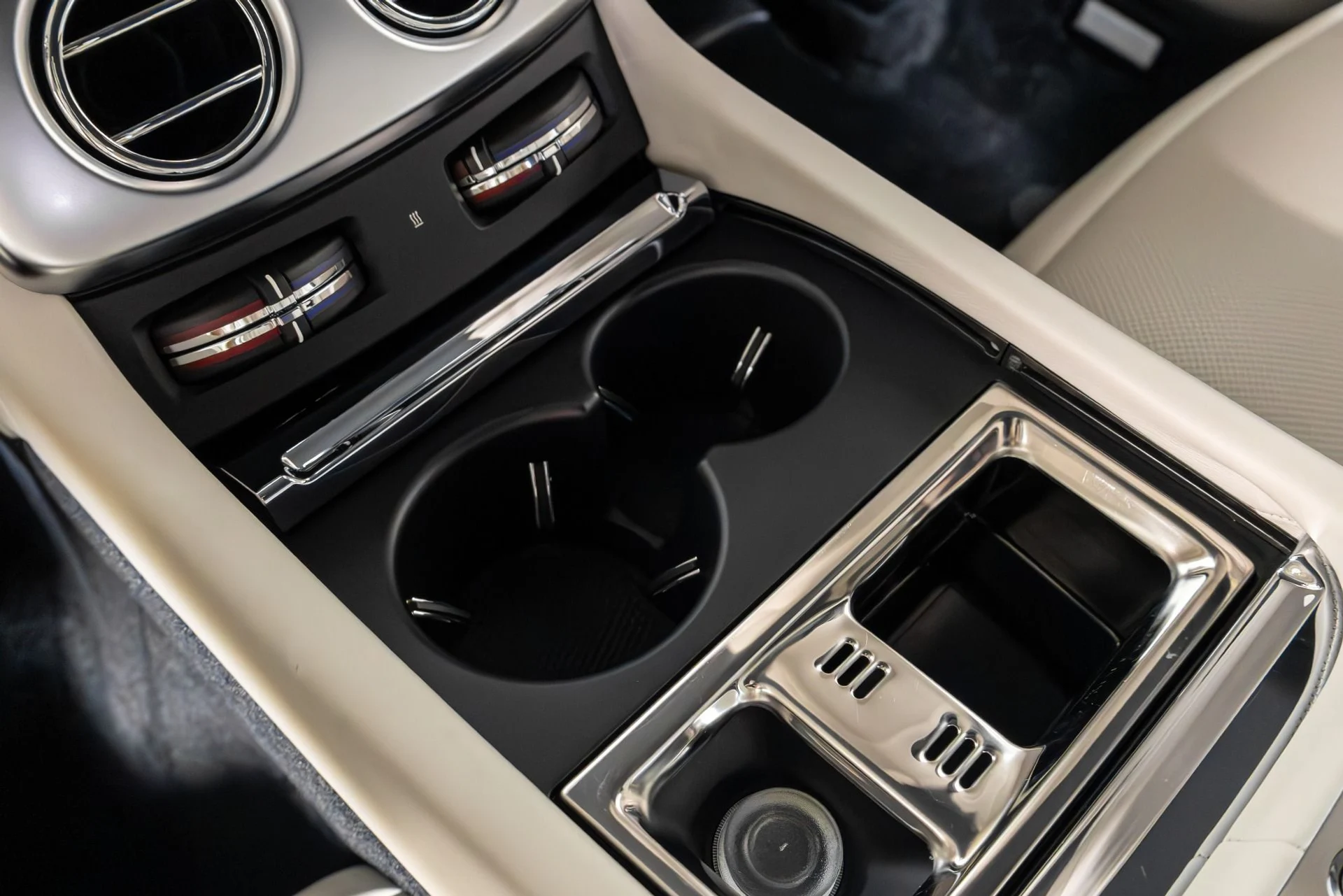 mph024_1585798525_Used_2016_Rolls_Royce_Wraith_1765322495_ce4d38c8c8