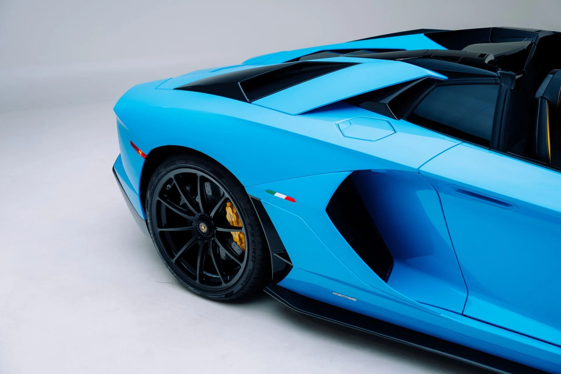 mph024_1587795216_Used_2022_Lamborghini_Aventador_LP_780_4_Ultimae_1767657027_81e20dd53a