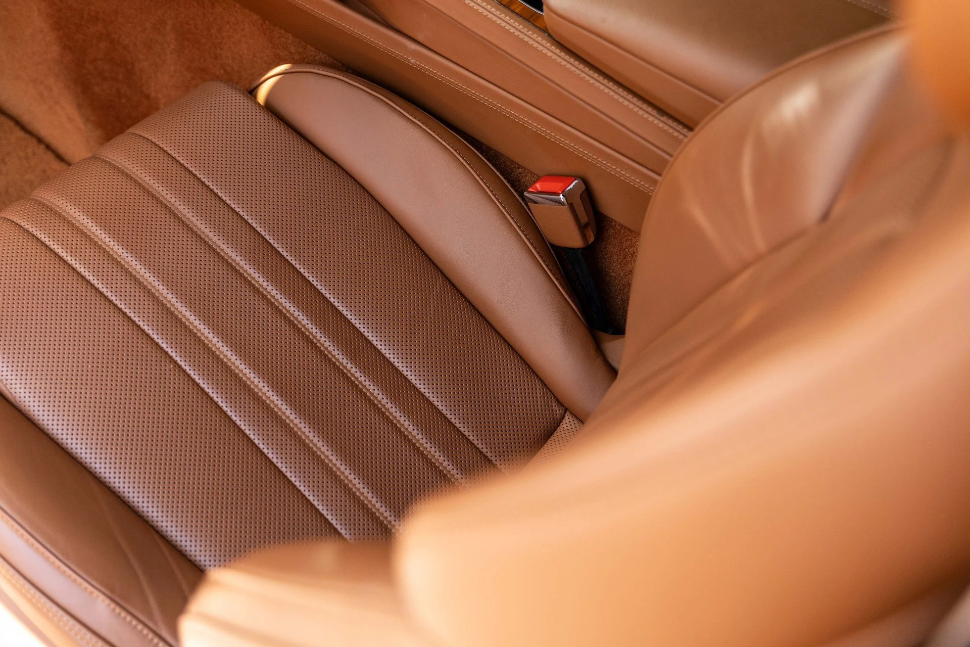mph024_1591106904_Hi_Tech_Luxury_Imports_LLC_SCBDG_4_ZG_6_NC_091269_image_24_fdb96065c3